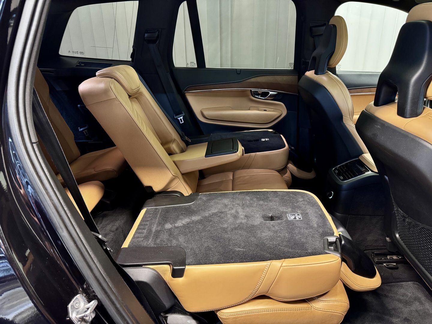 VOLVO XC90 9