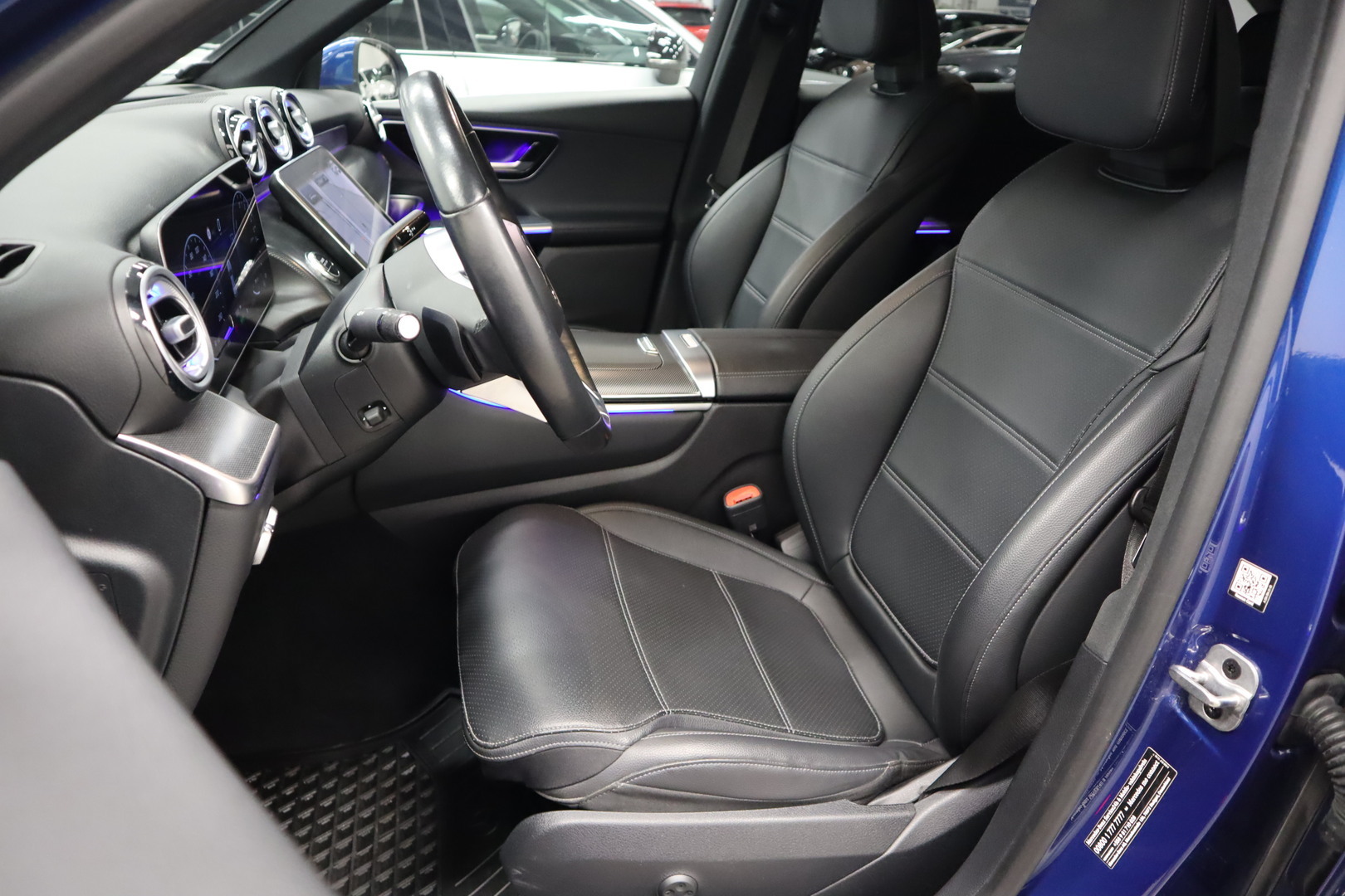 MERCEDES-BENZ GLC 8
