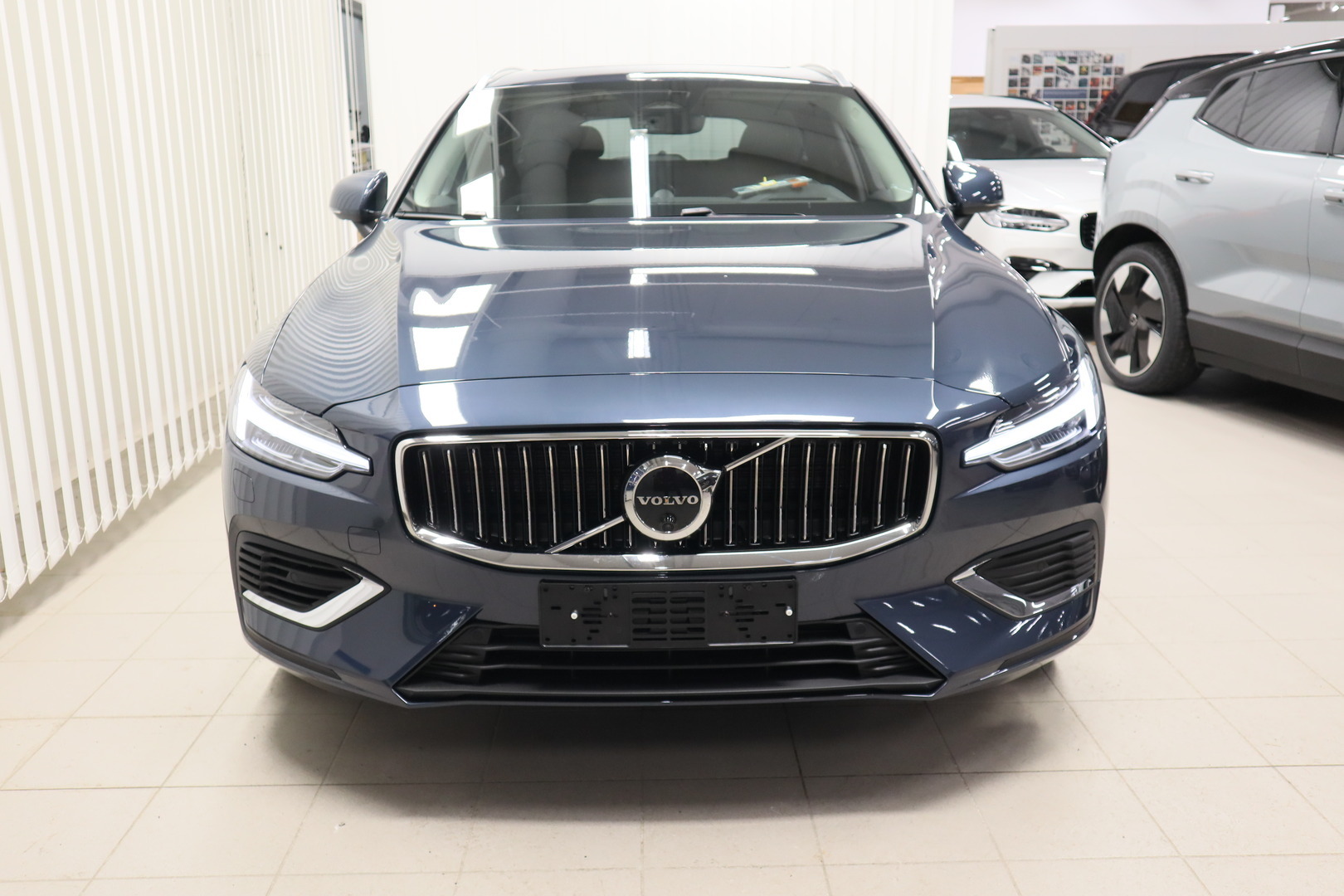 VOLVO V60 2