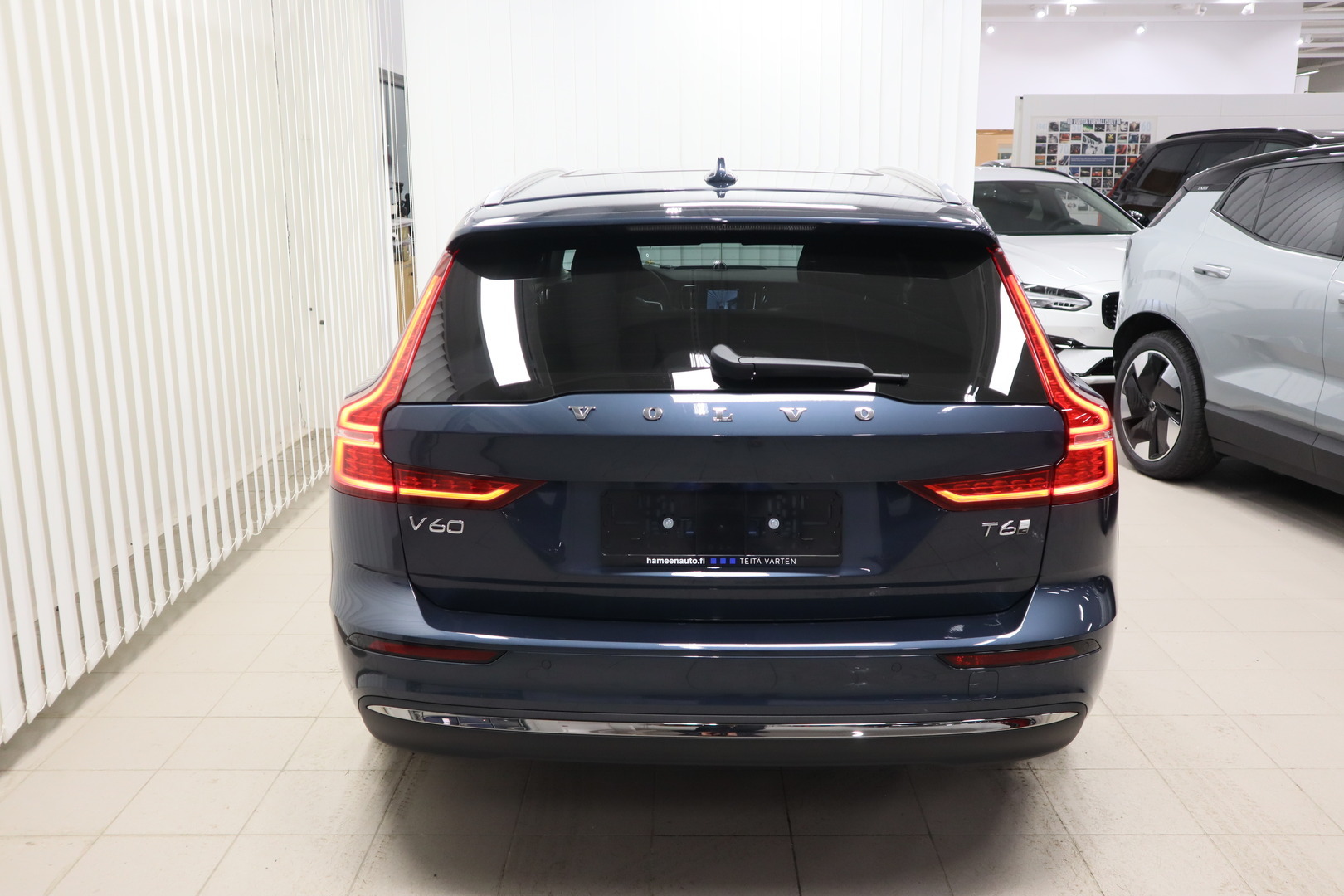 VOLVO V60 4