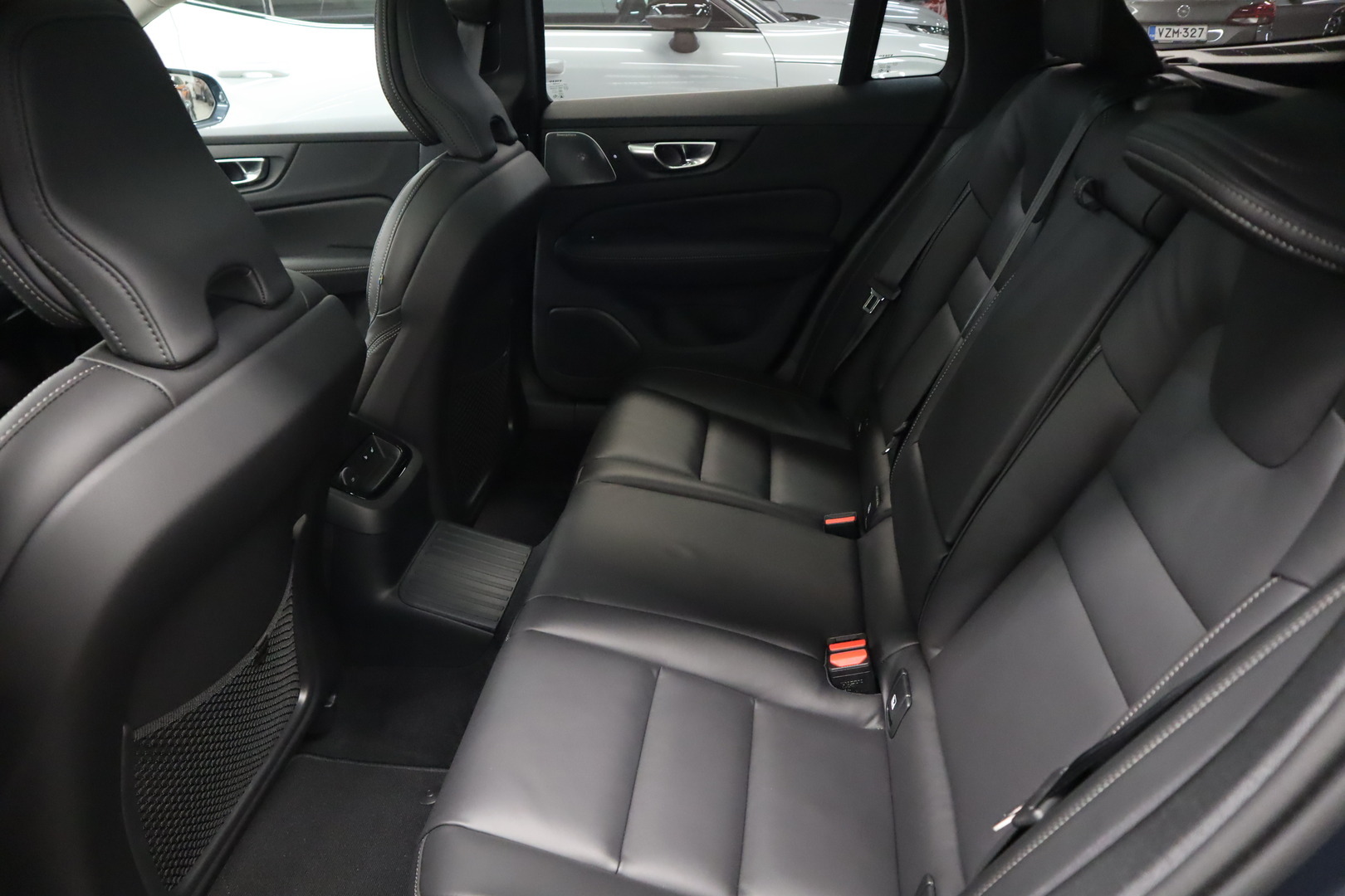 VOLVO V60 7