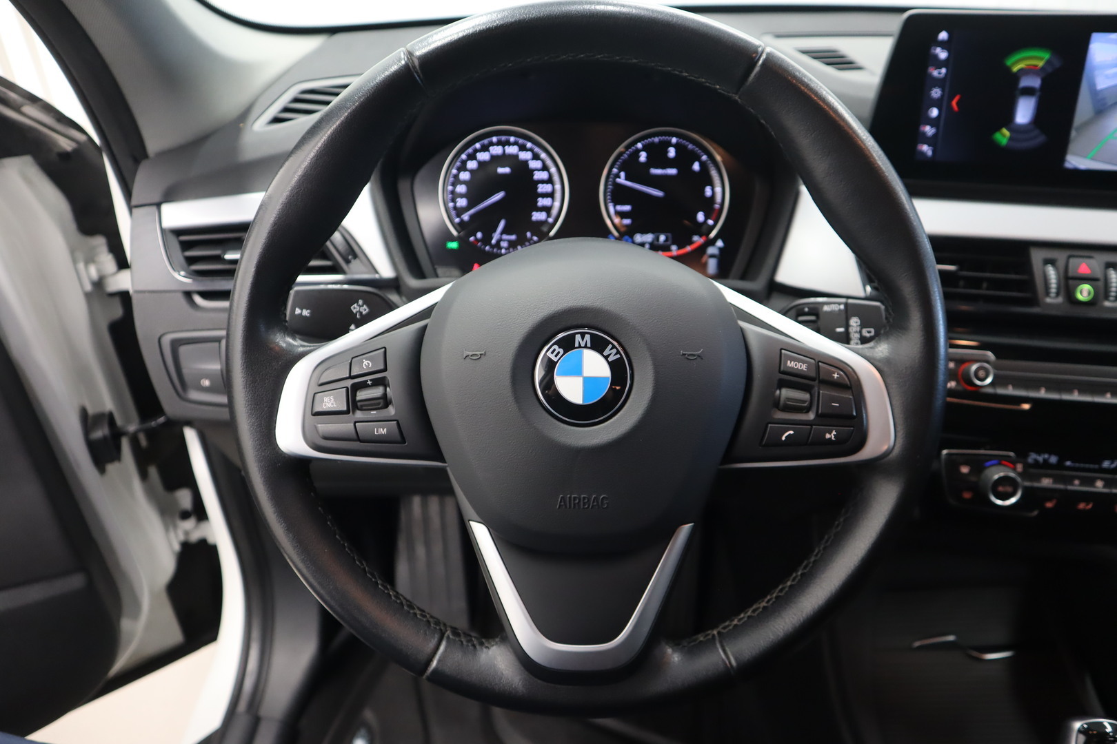 BMW X1 13