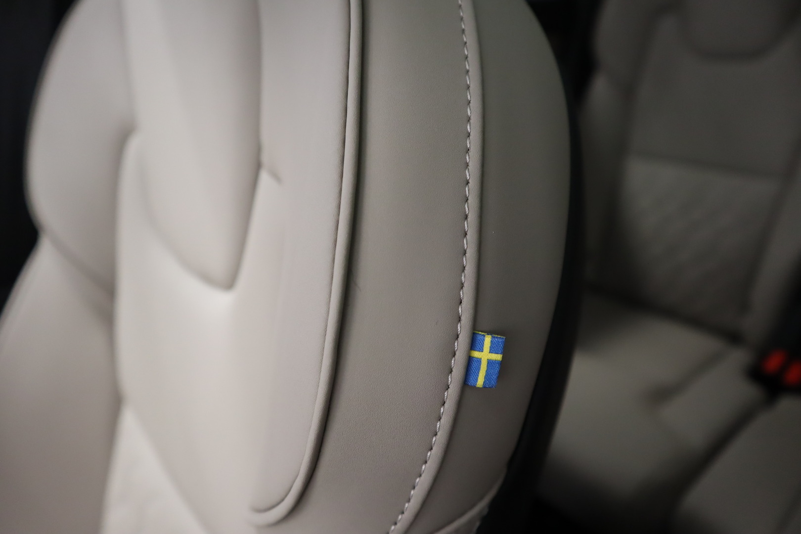 VOLVO XC90 18