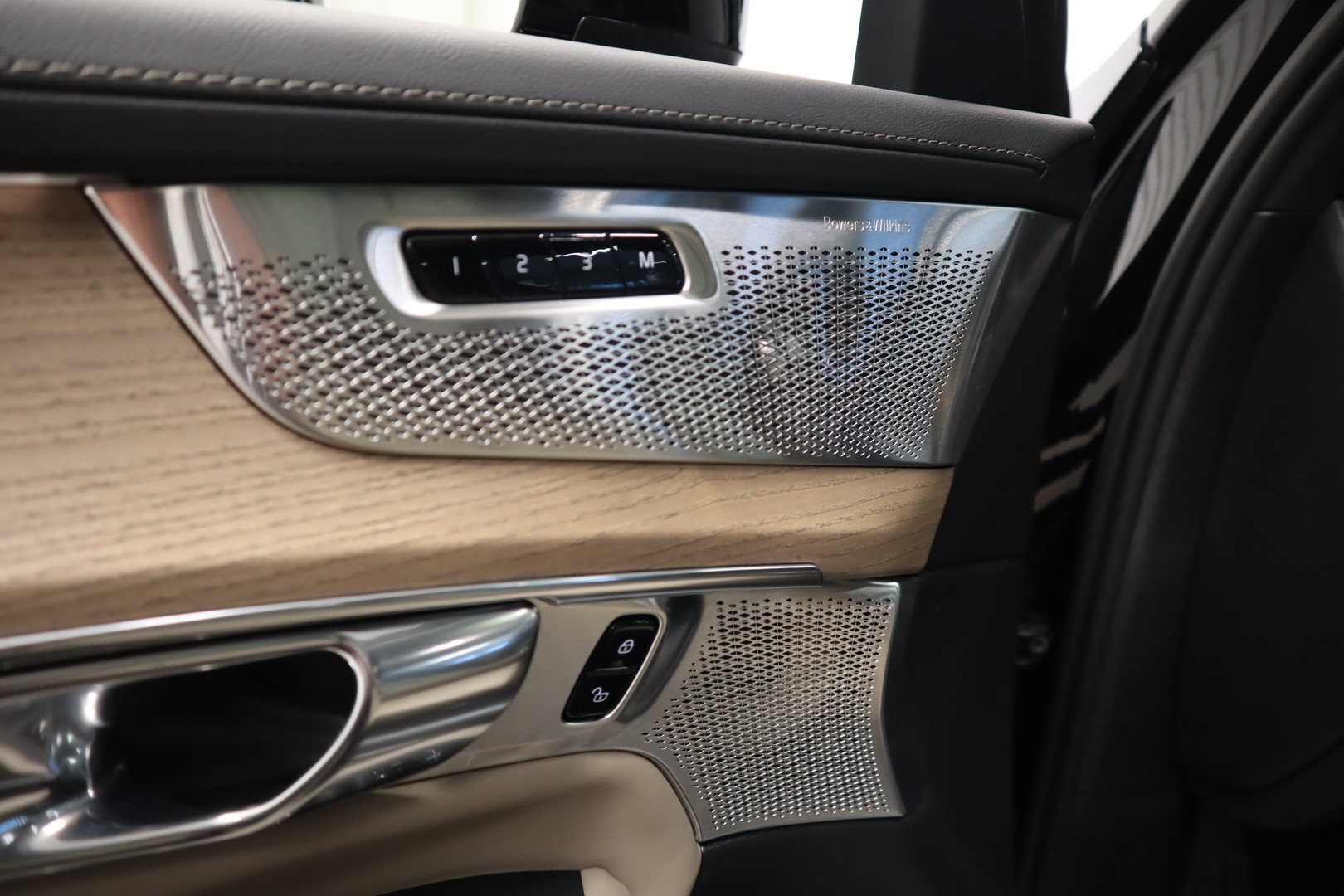 VOLVO XC90 9