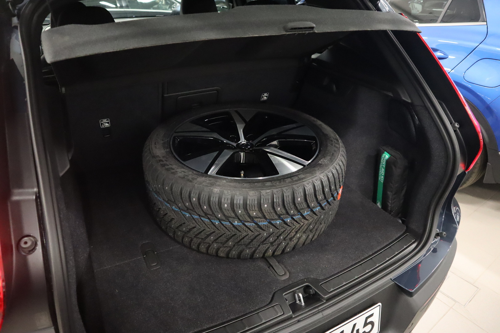 VOLVO EX40 19