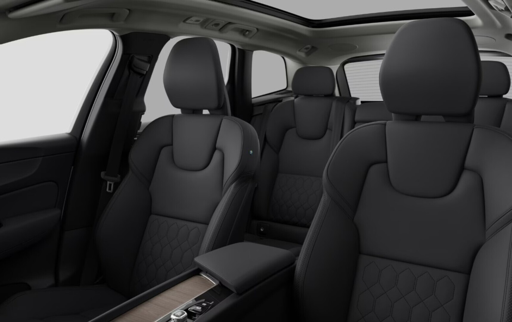 VOLVO XC60 4