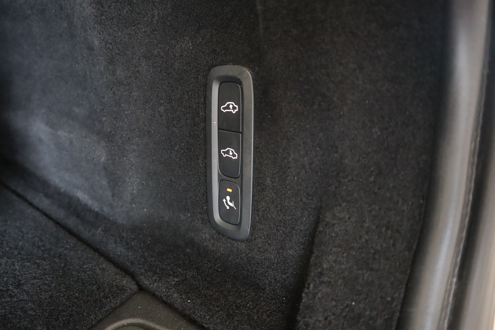 VOLVO XC60 24