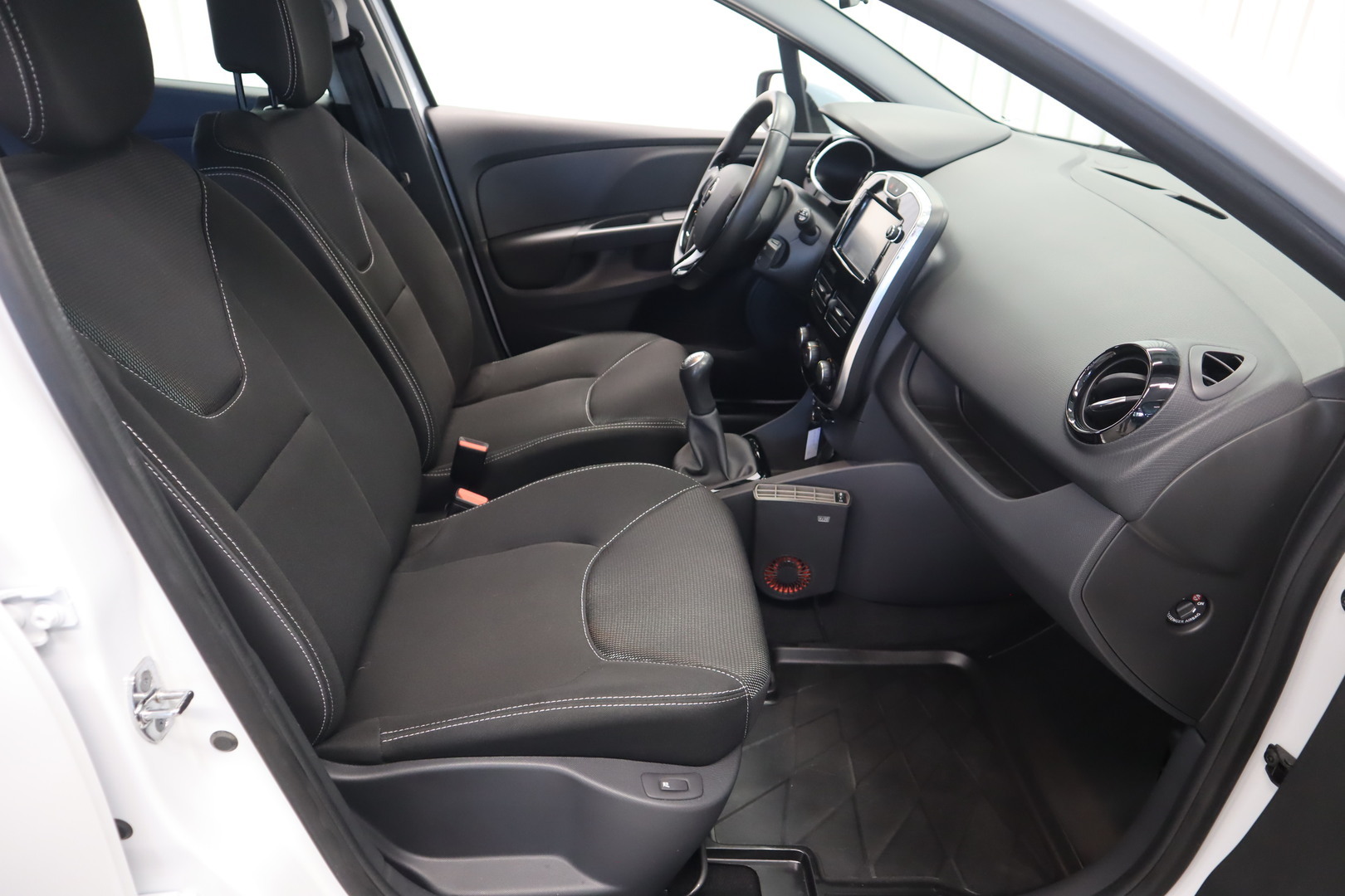 RENAULT Clio 9