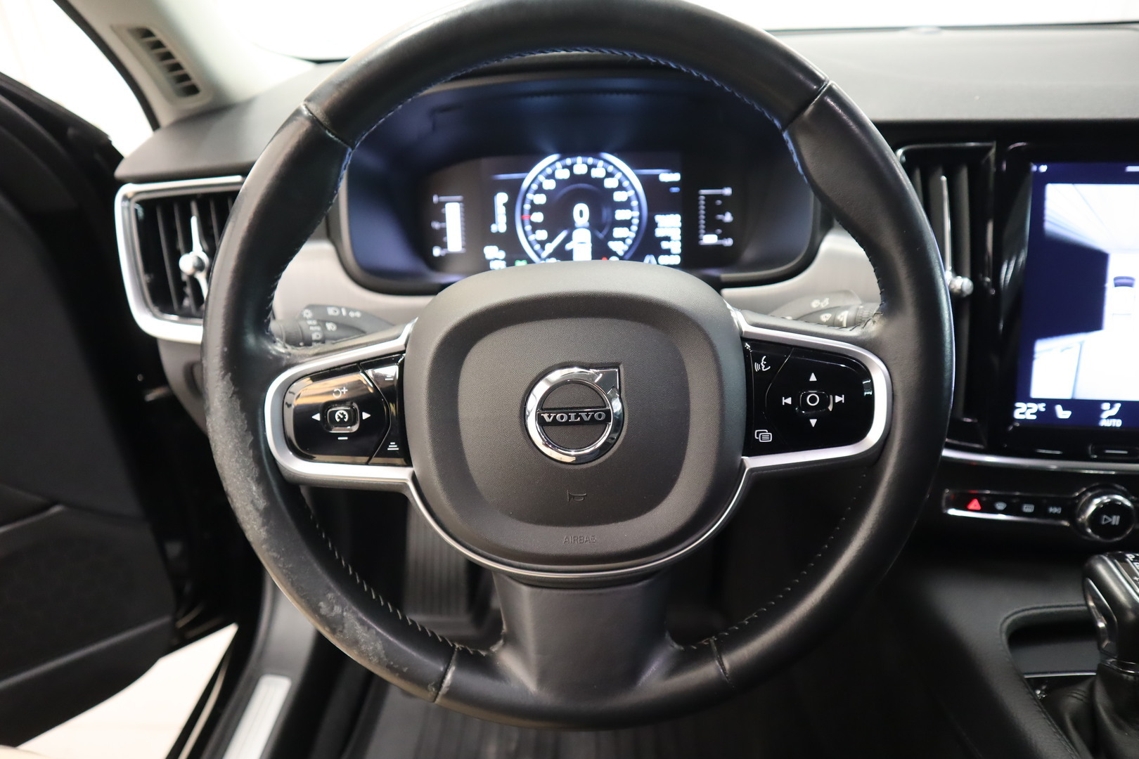 VOLVO S90 13