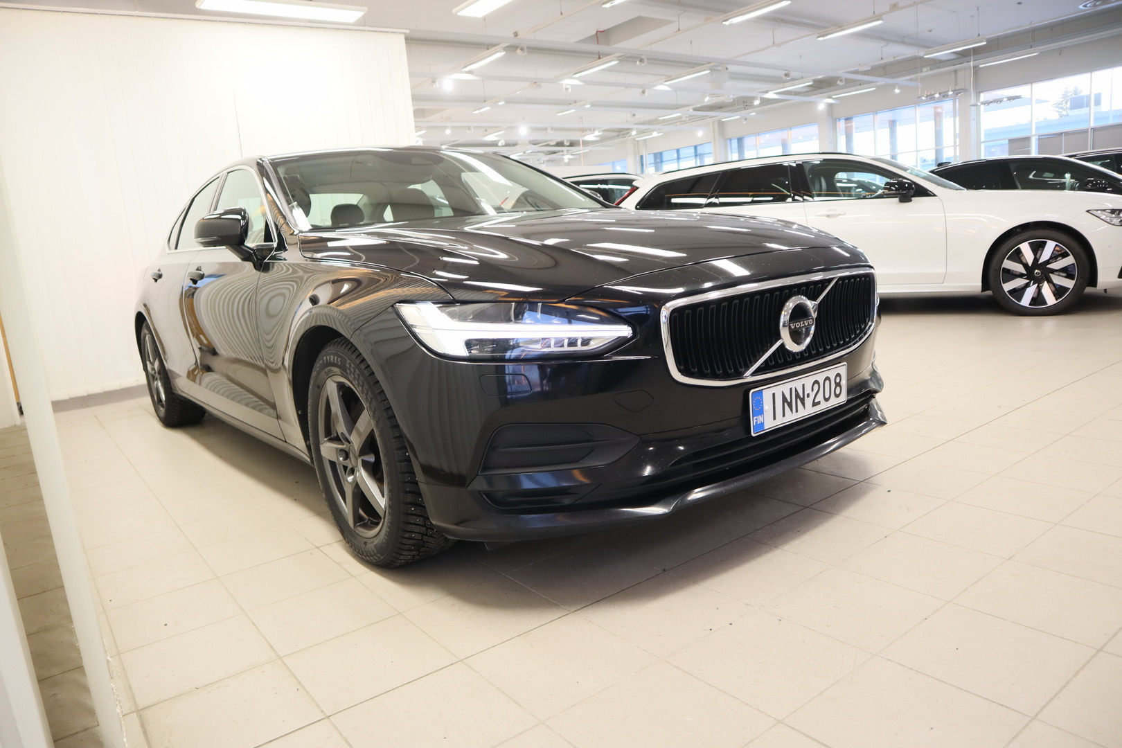 VOLVO S90 3