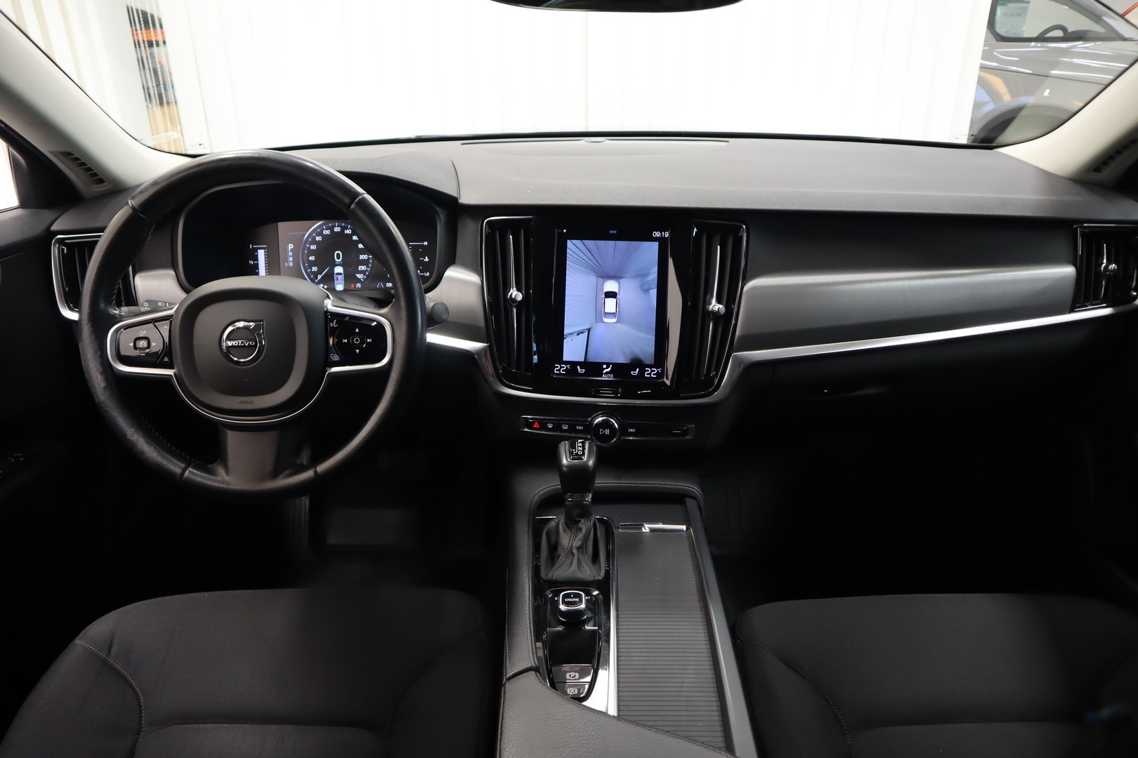 VOLVO S90 9