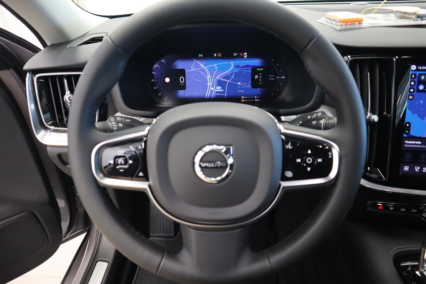 VOLVO V60 12