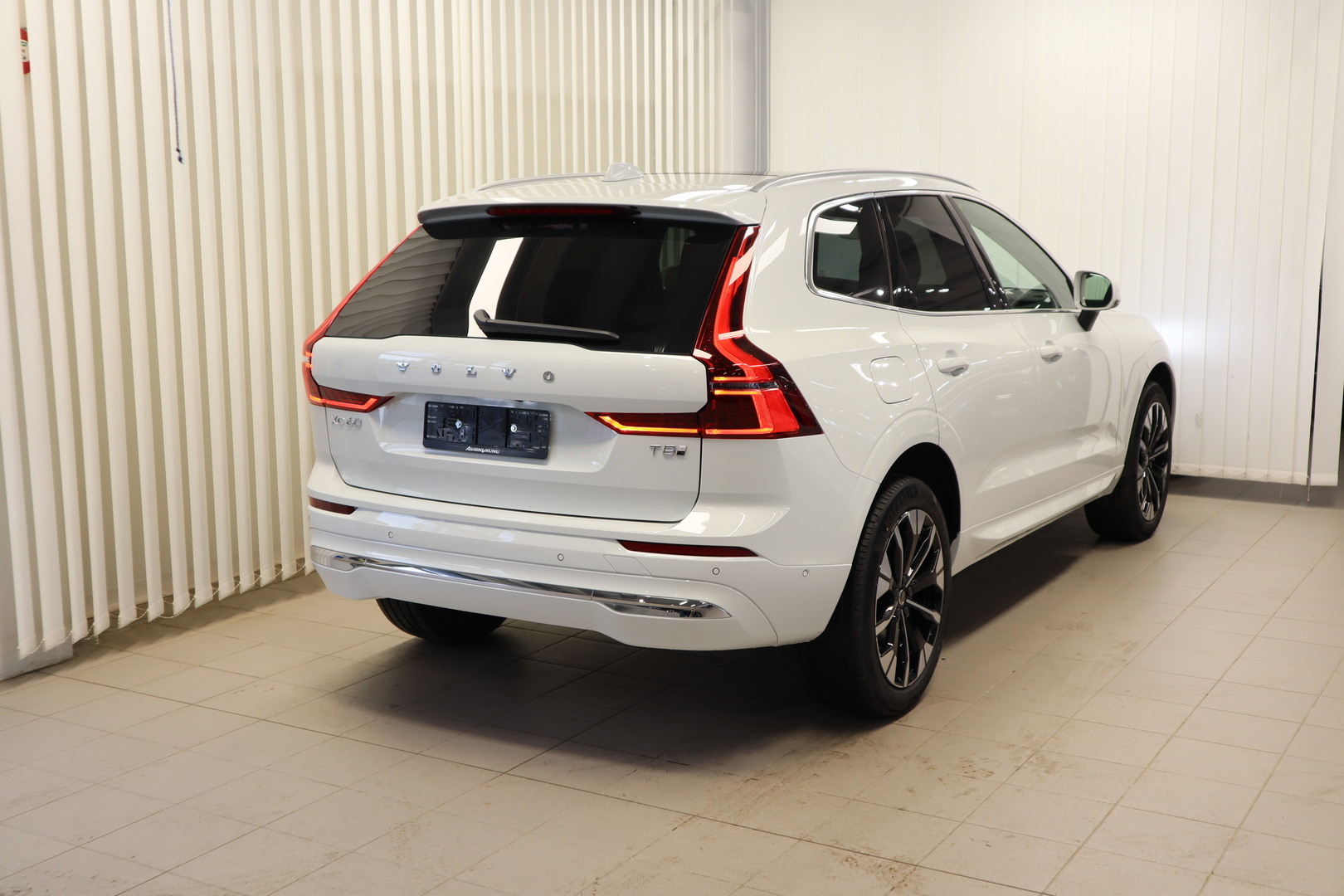 VOLVO XC60 4