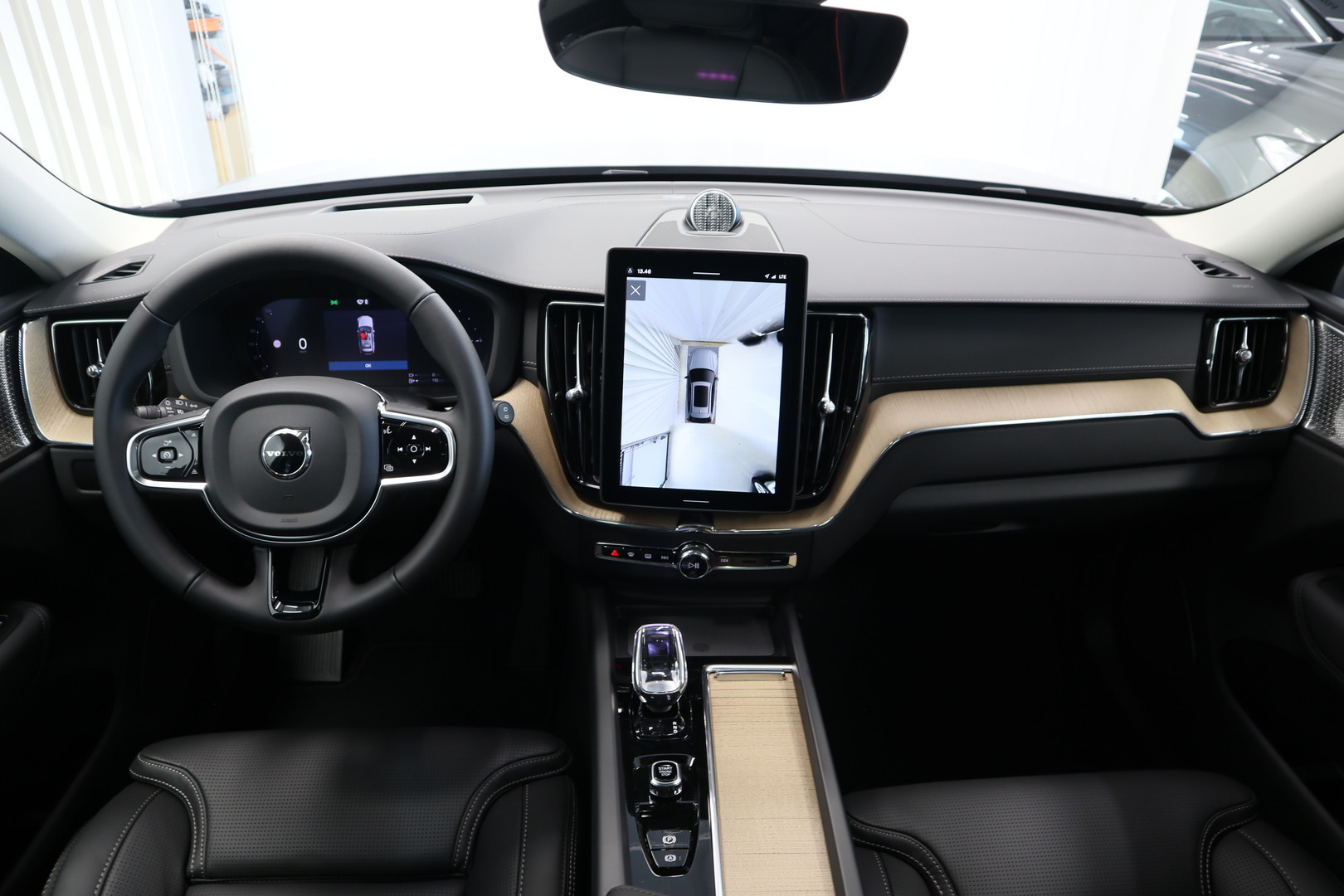 VOLVO XC60 11