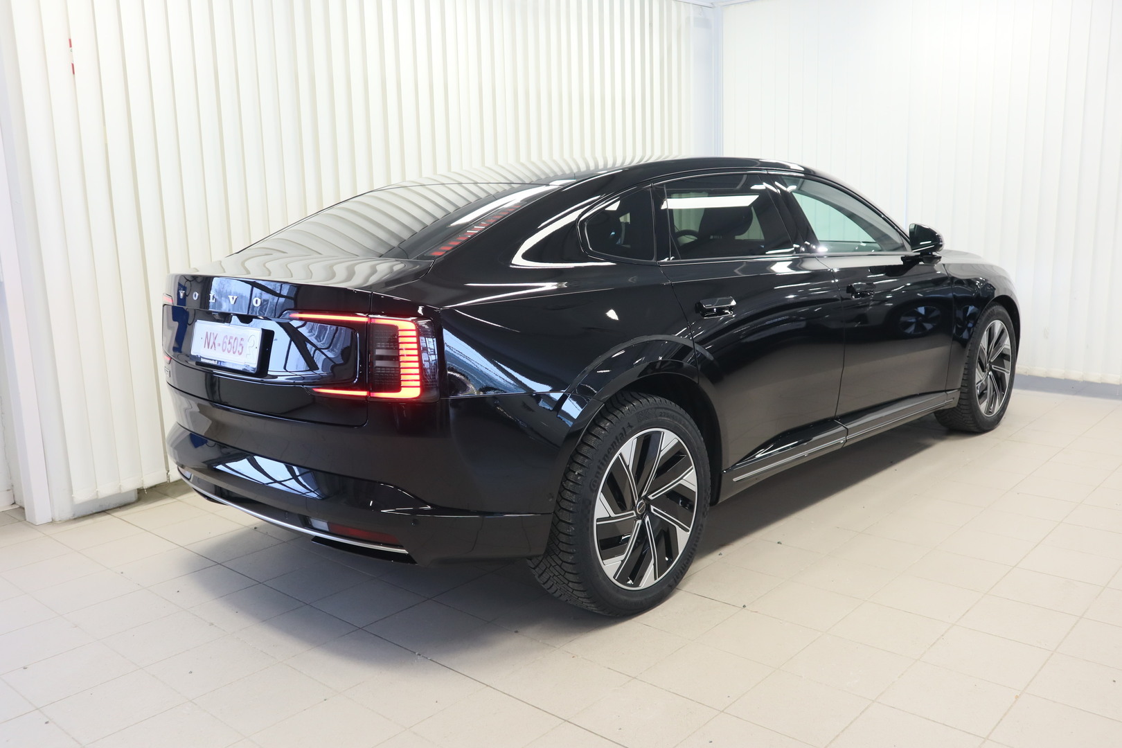 VOLVO ES90 5