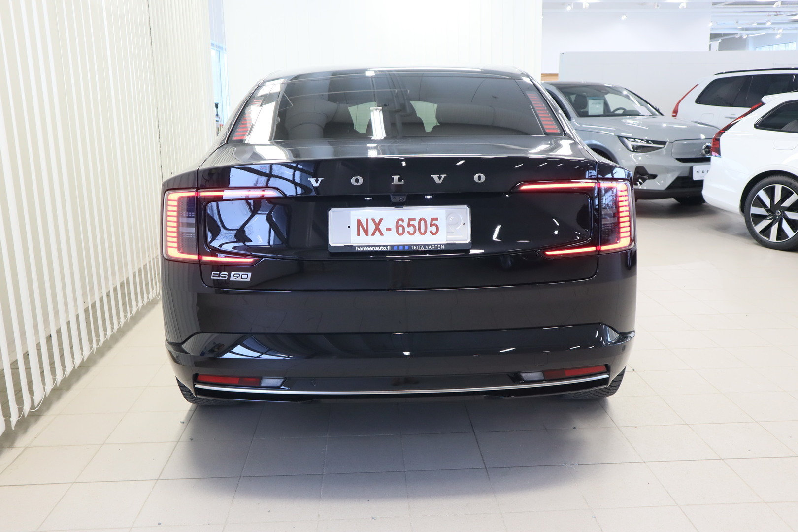 VOLVO ES90 6