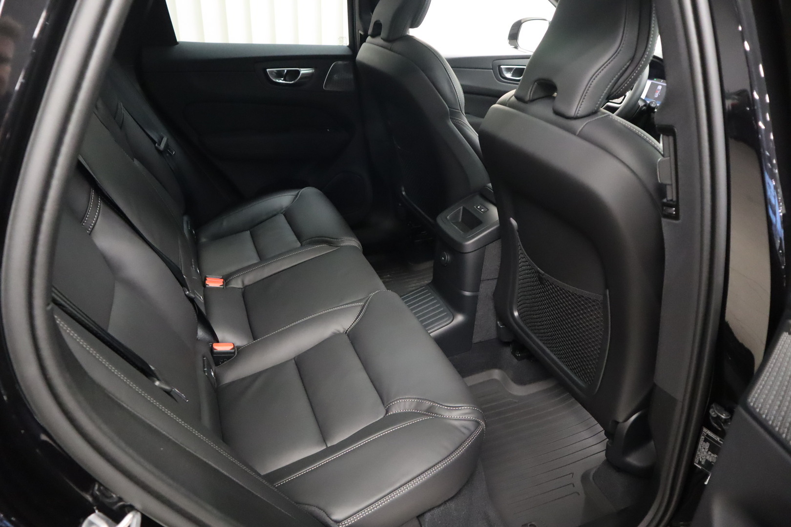 VOLVO XC60 11