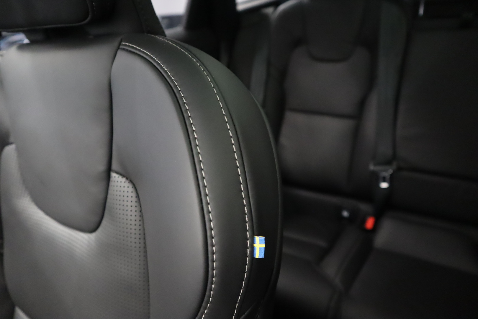 VOLVO XC60 19