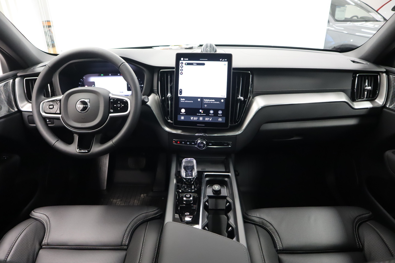VOLVO XC60 8