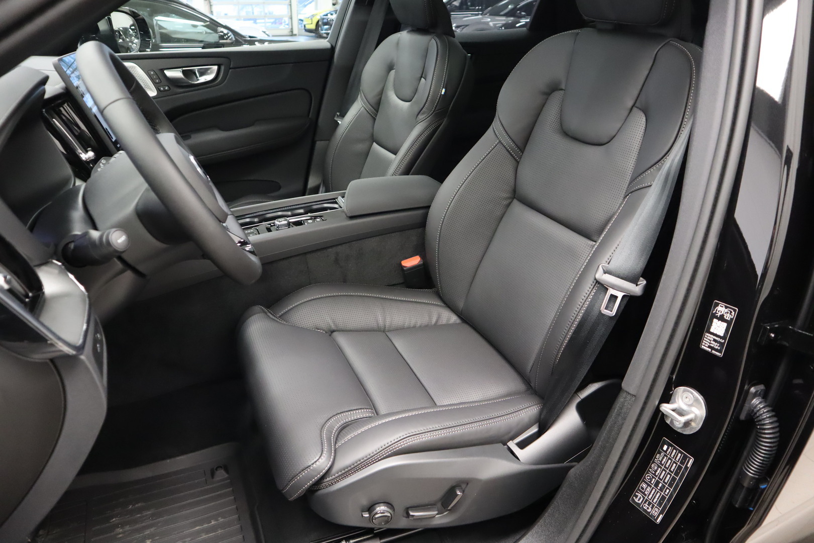 VOLVO XC60 9