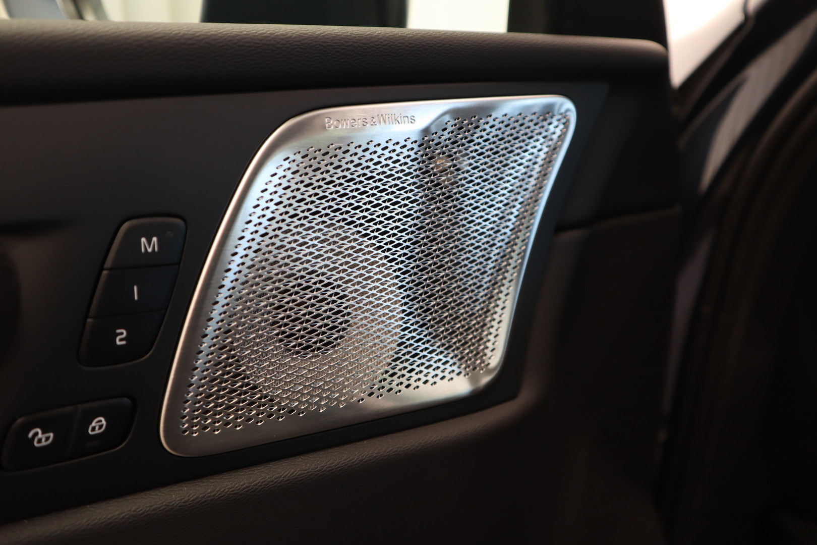 VOLVO XC60 12