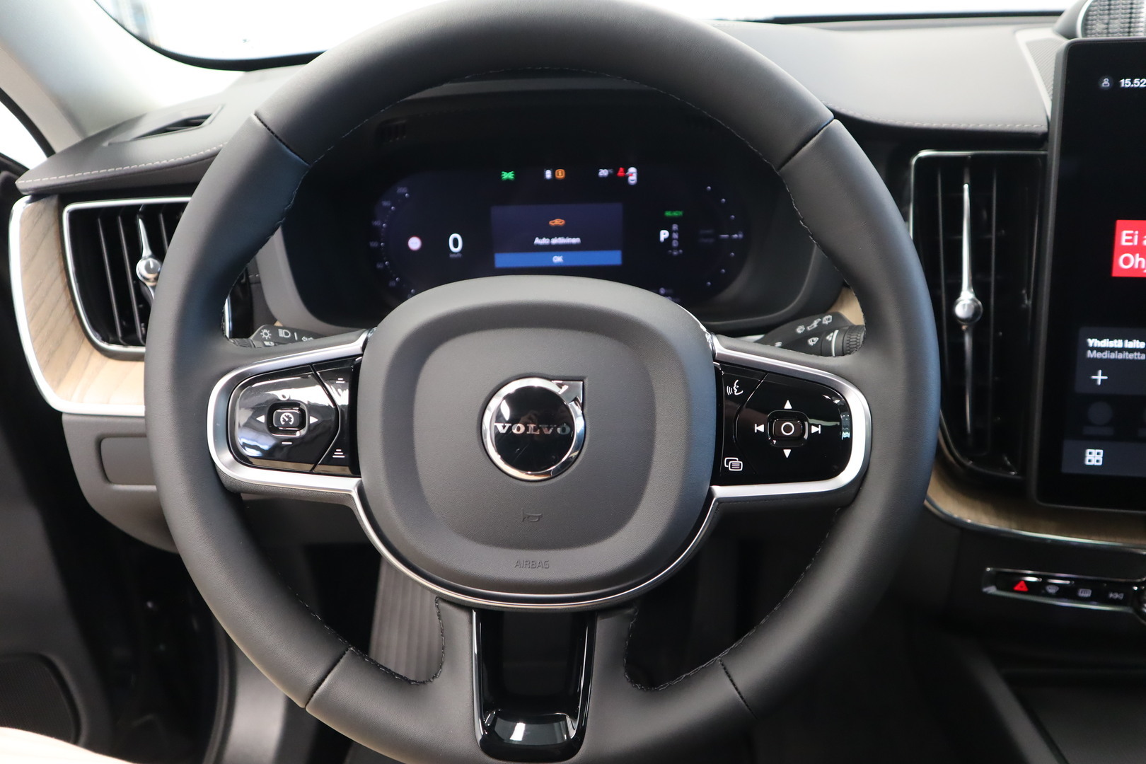 VOLVO XC60 13