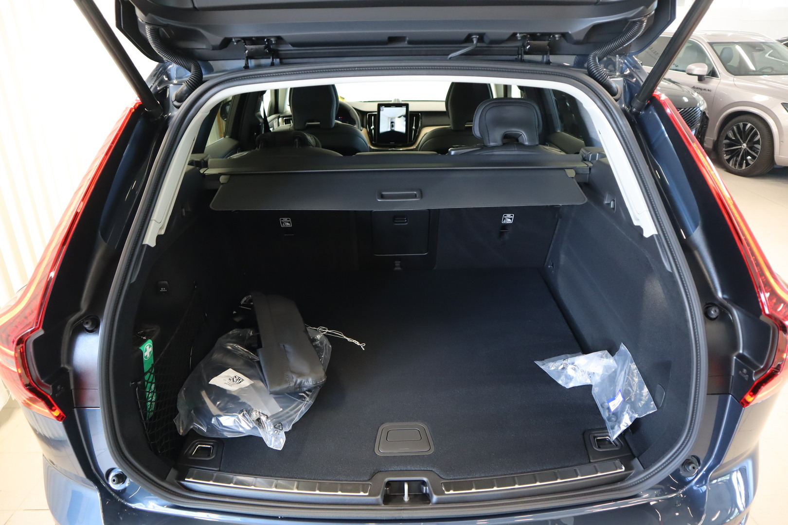 VOLVO XC60 19