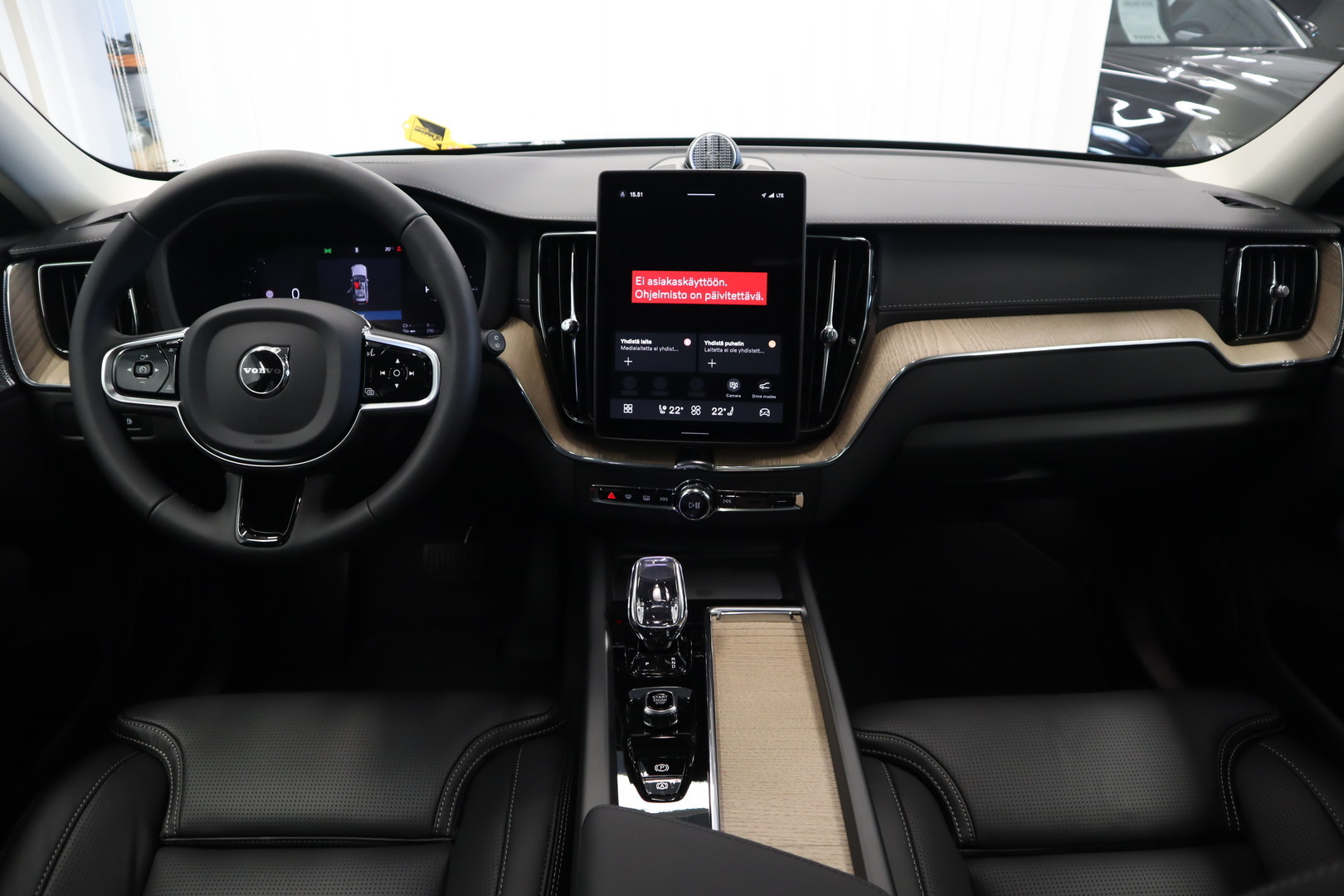 VOLVO XC60 7