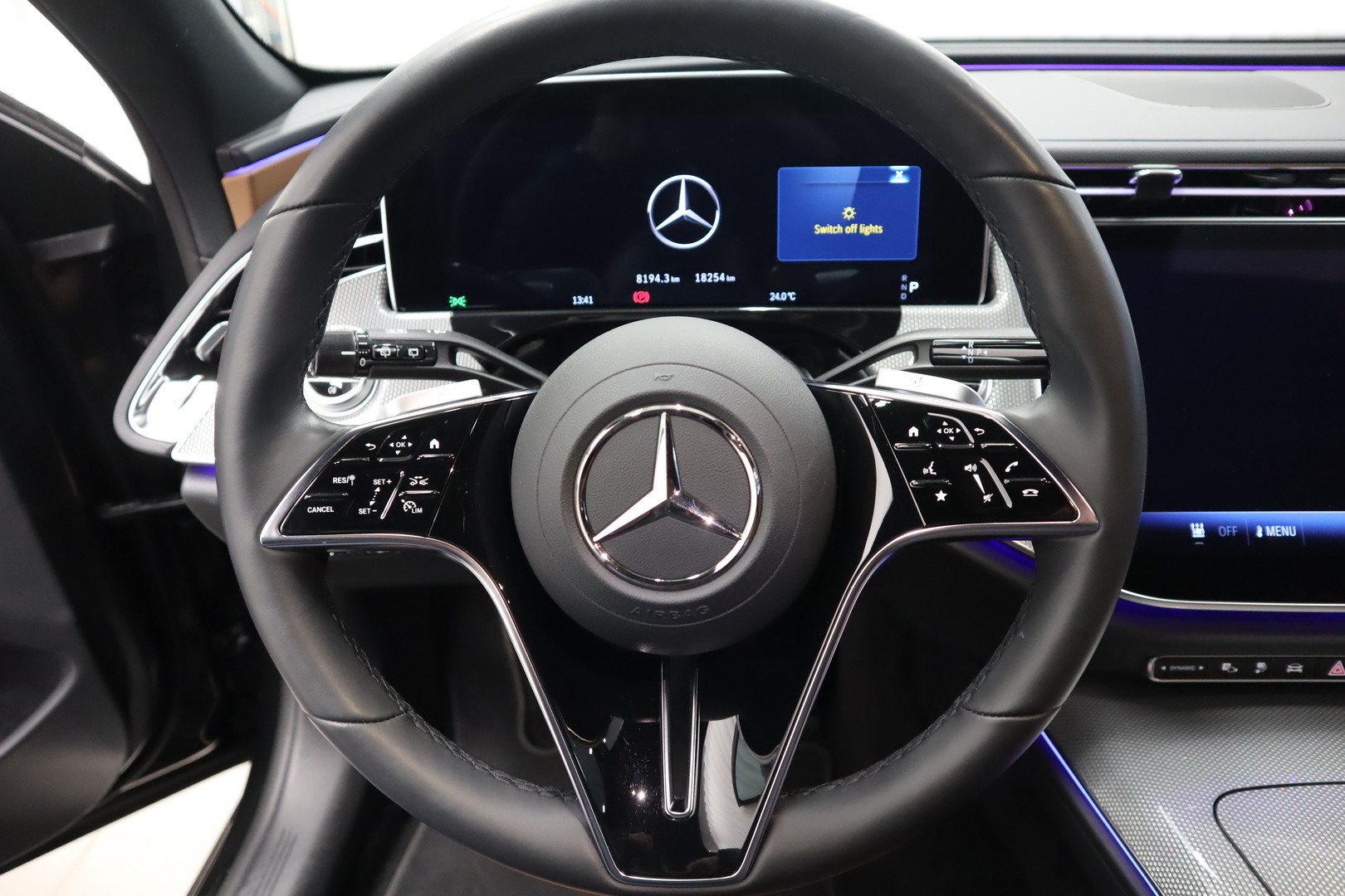 MERCEDES-BENZ E 11