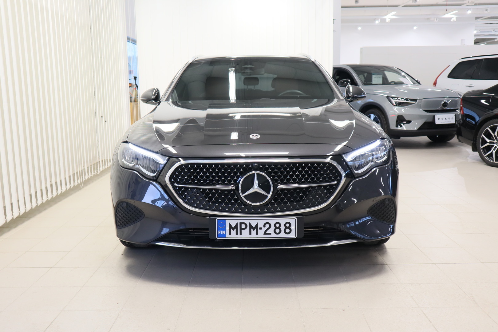 MERCEDES-BENZ E 2
