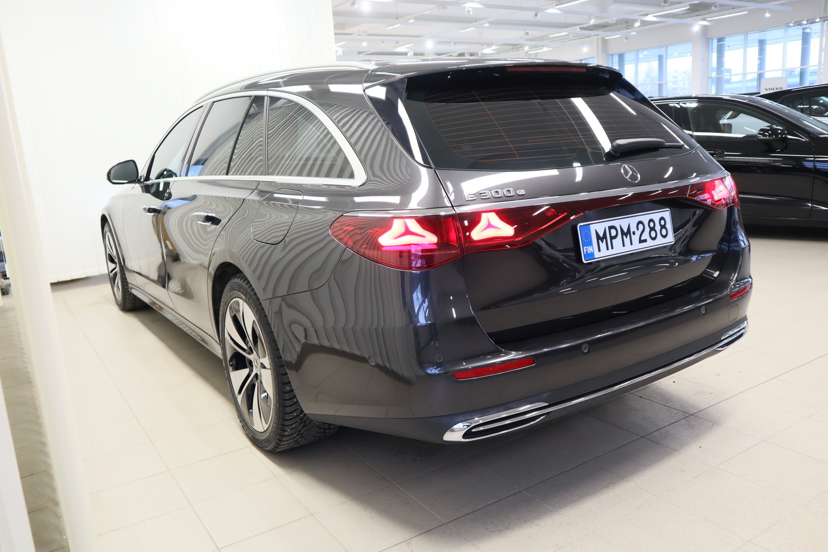 MERCEDES-BENZ E 6