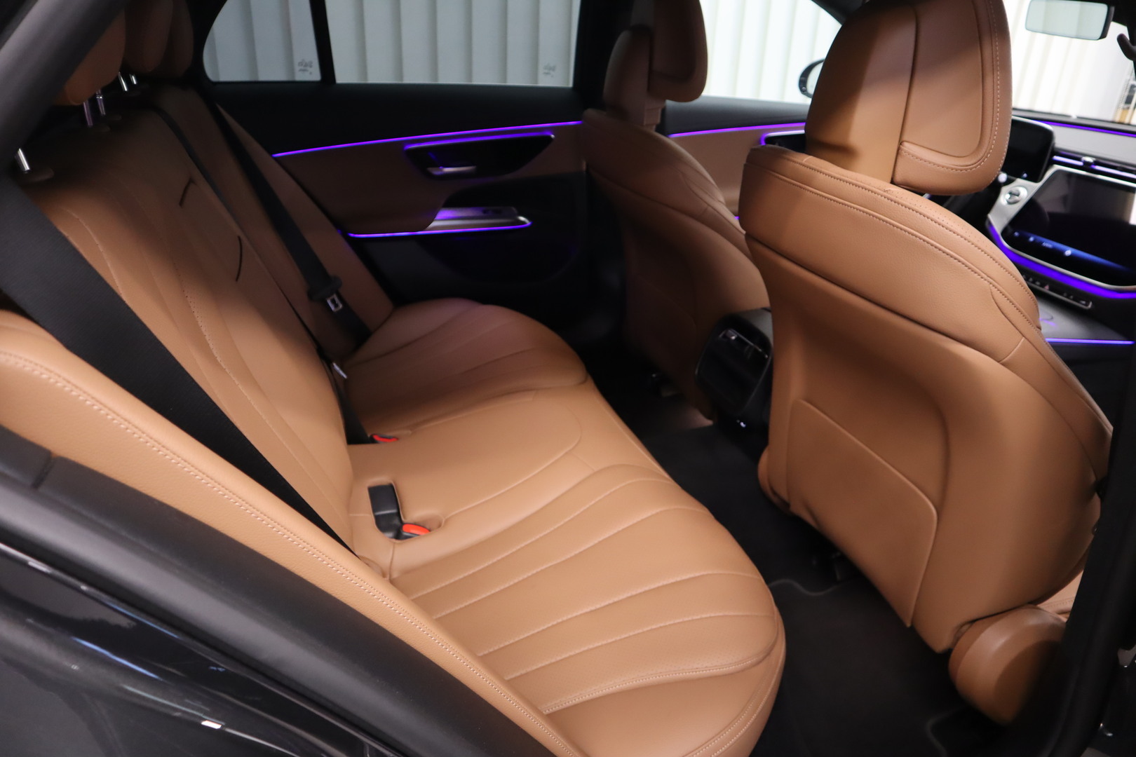 MERCEDES-BENZ E 9