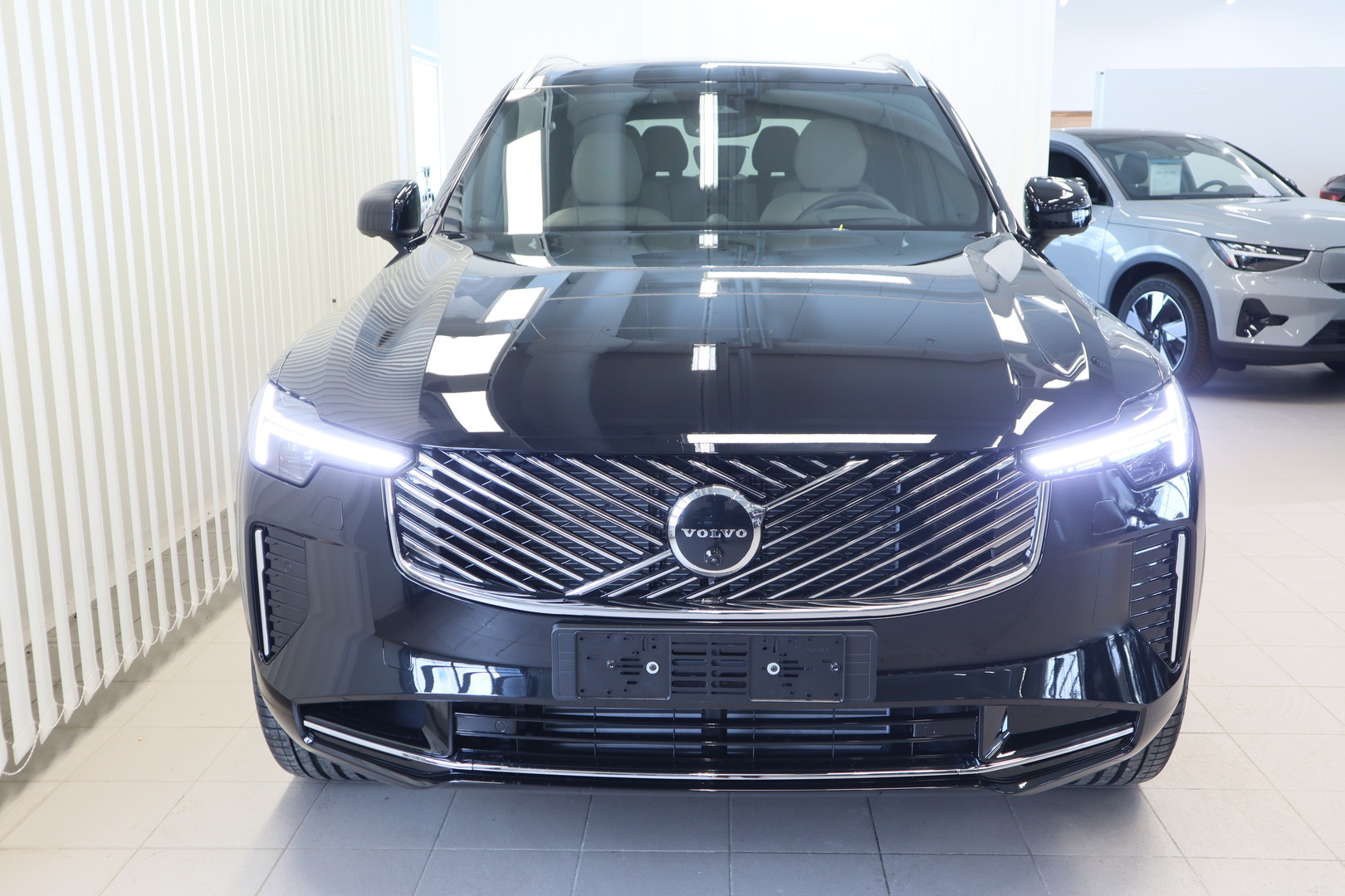 VOLVO XC90 4