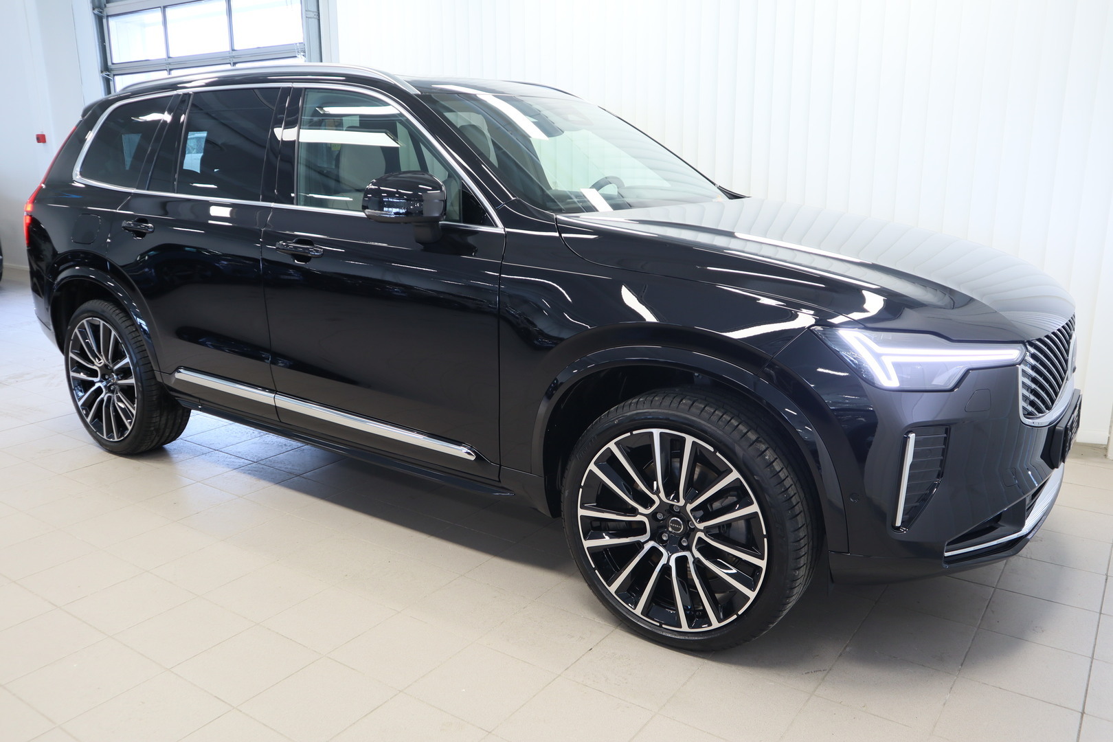 VOLVO XC90 5