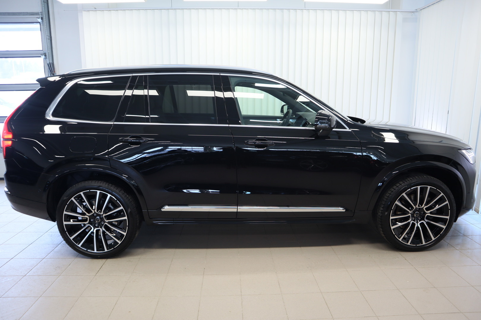VOLVO XC90 6