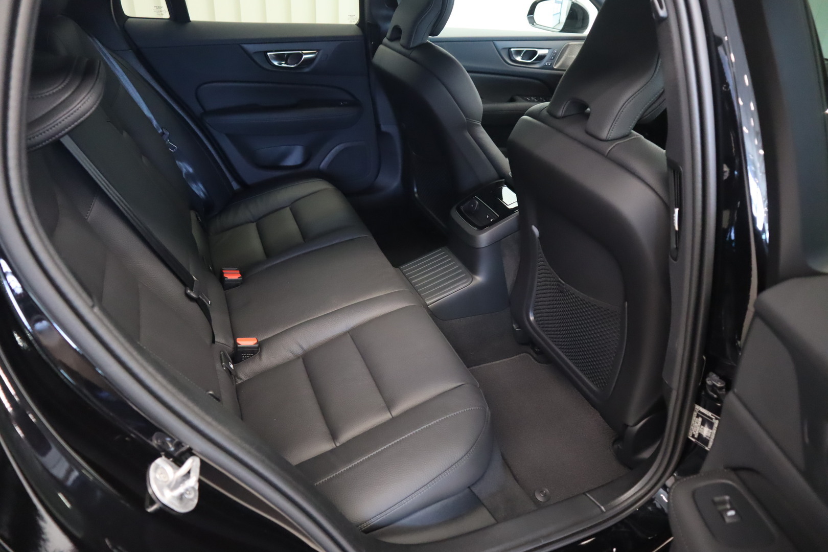 VOLVO V60 10
