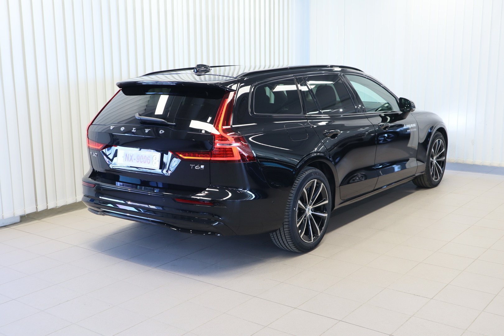VOLVO V60 4