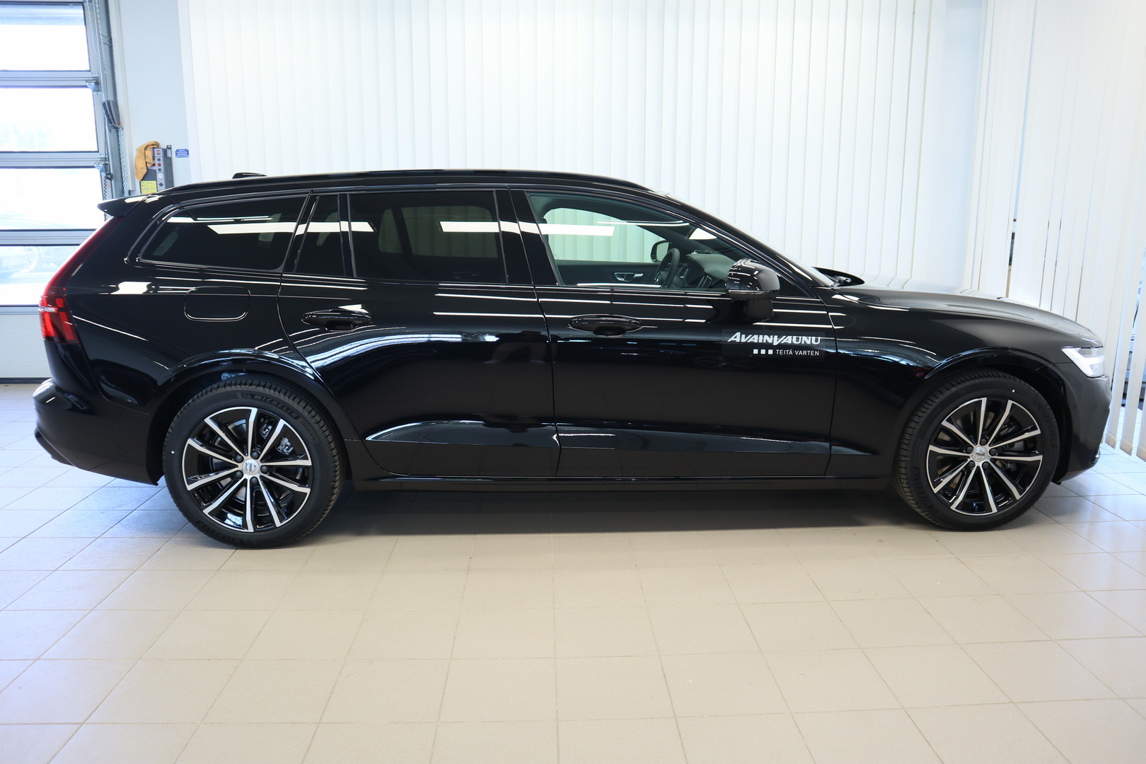 VOLVO V60 6
