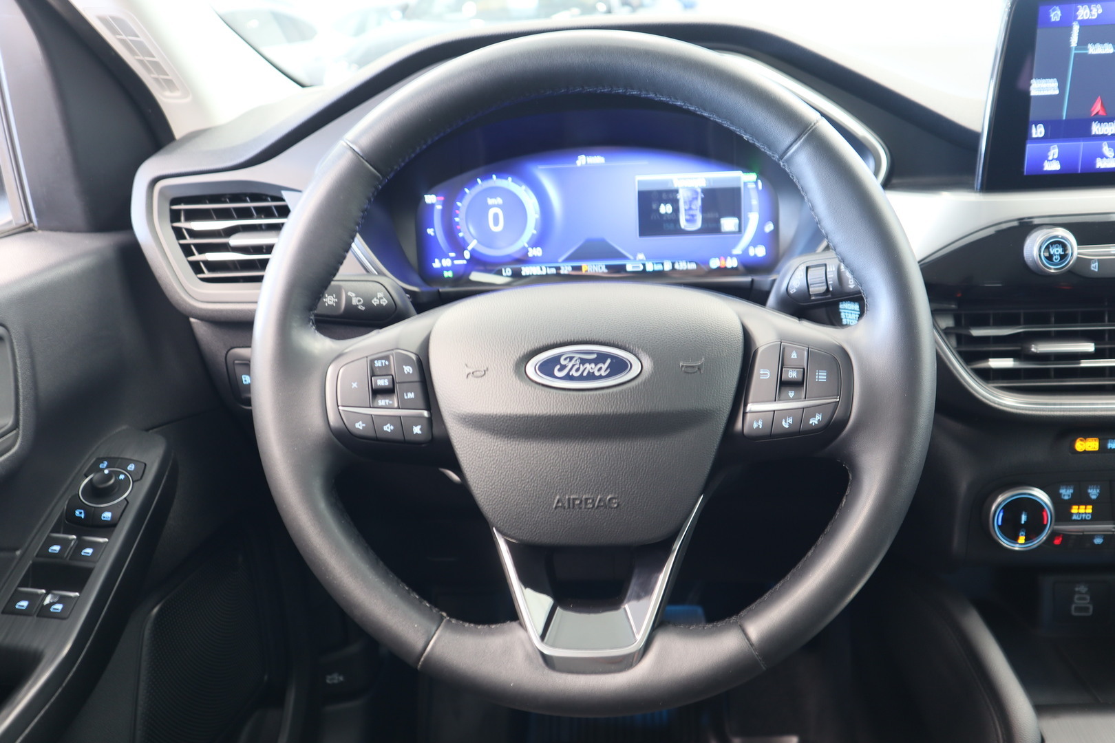 FORD Kuga 13