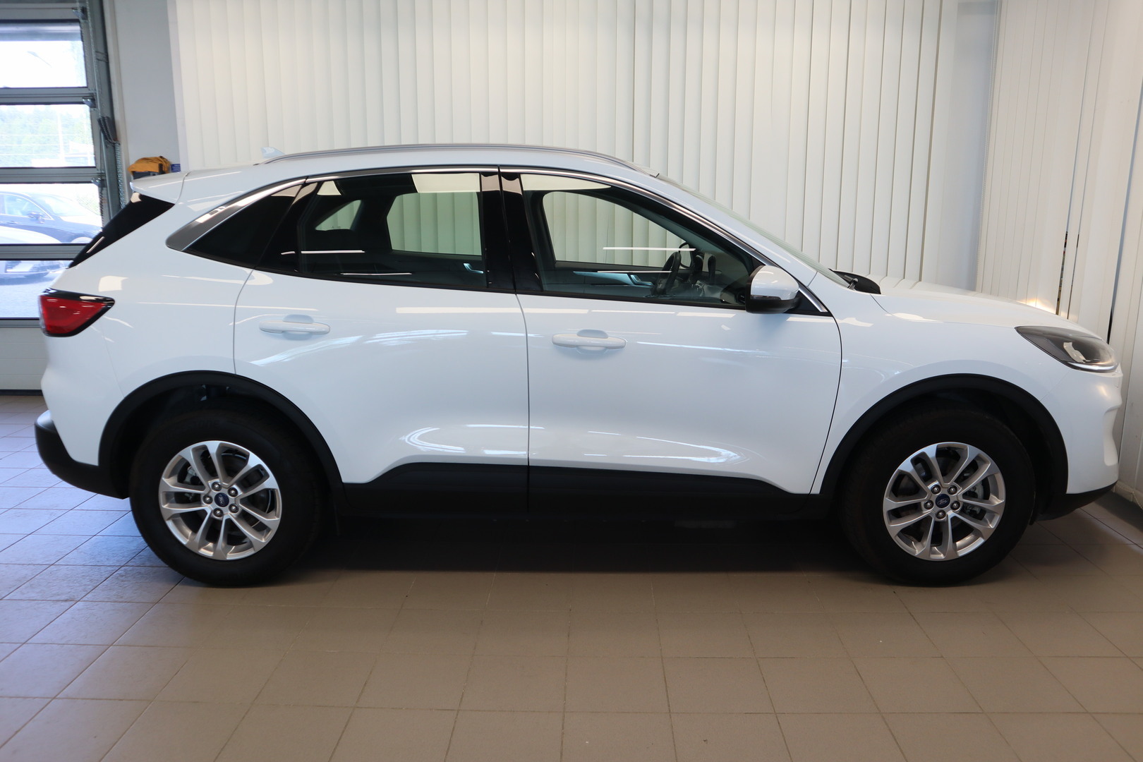 FORD Kuga 8