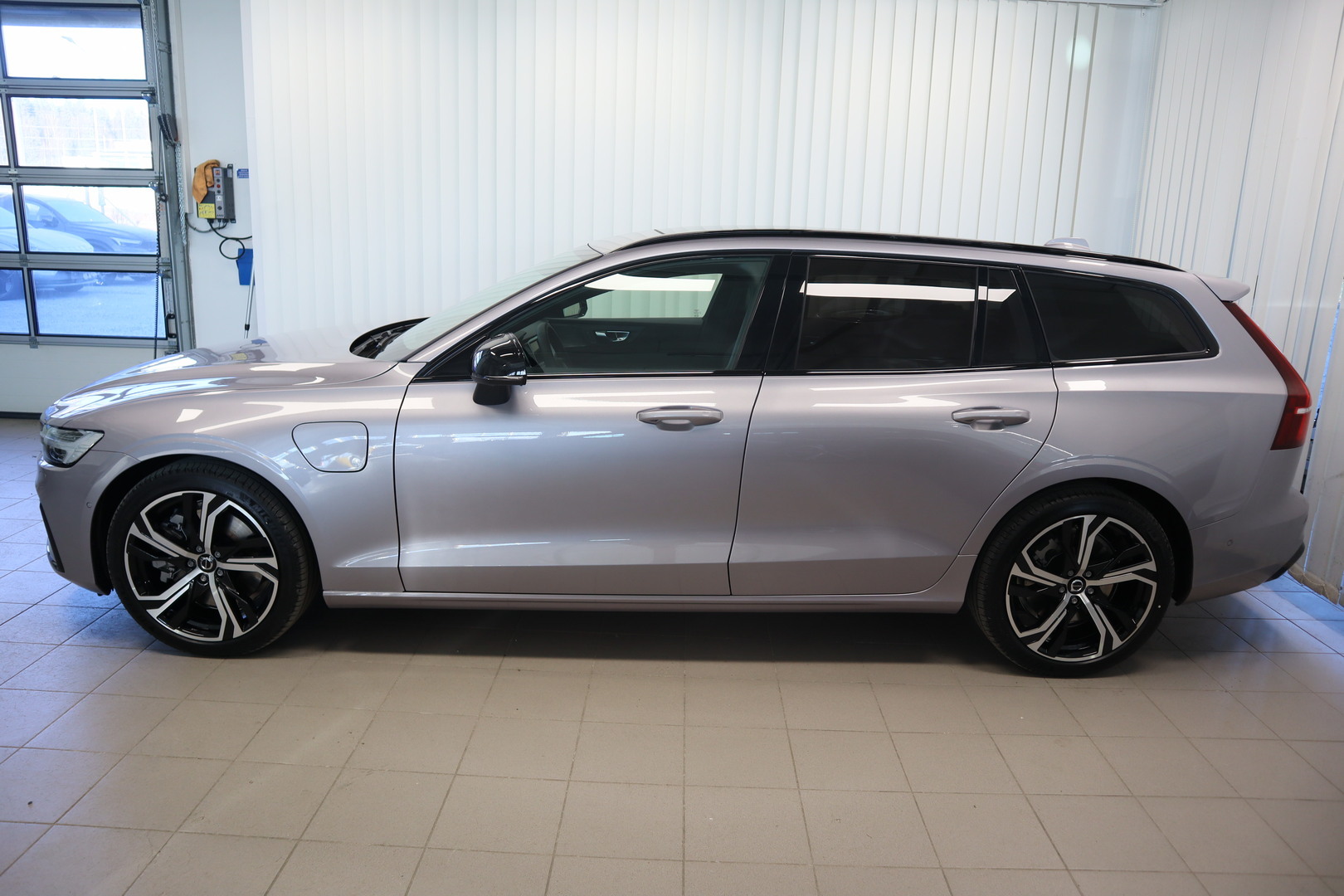 VOLVO V60 2