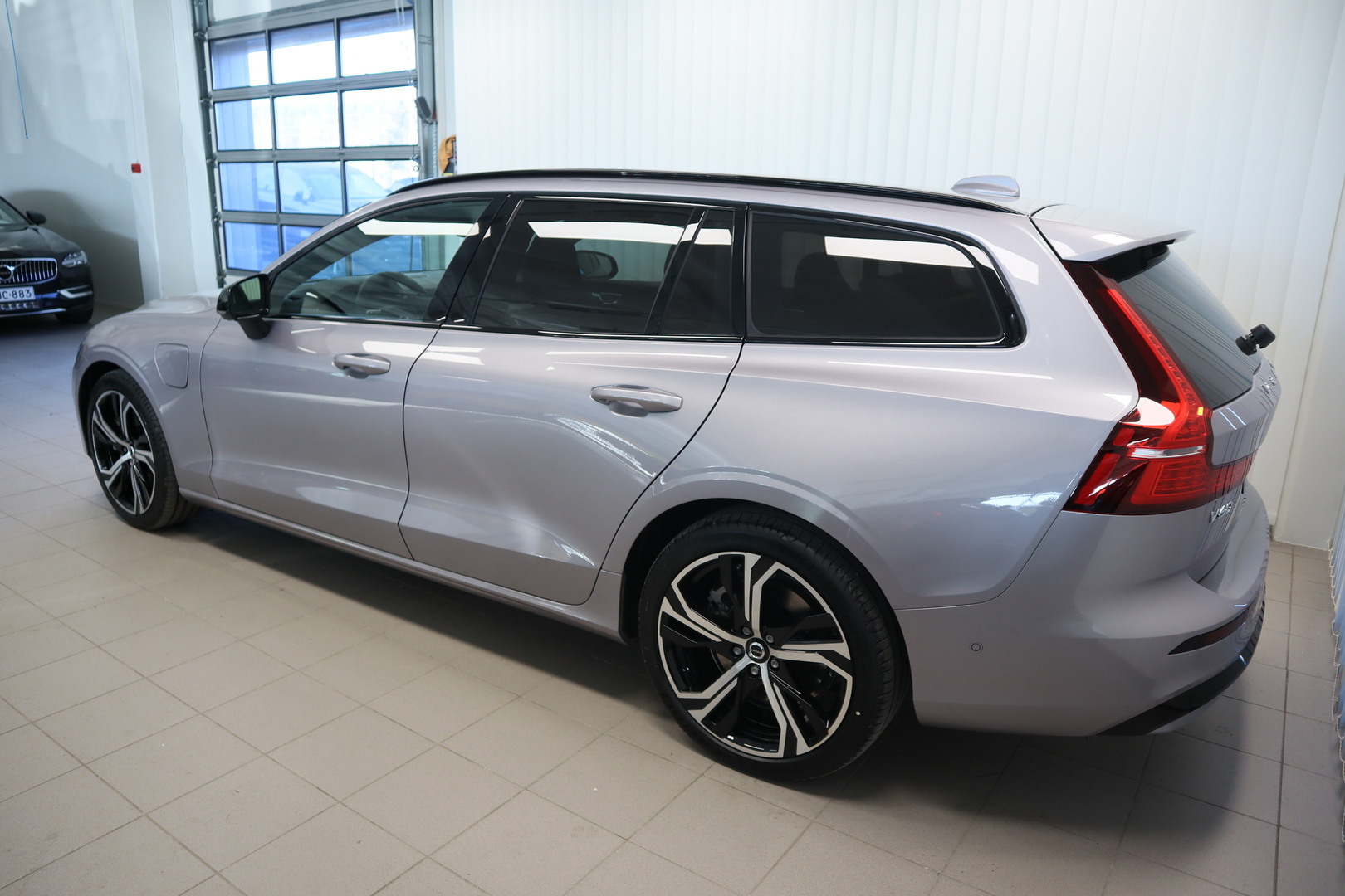 VOLVO V60 3