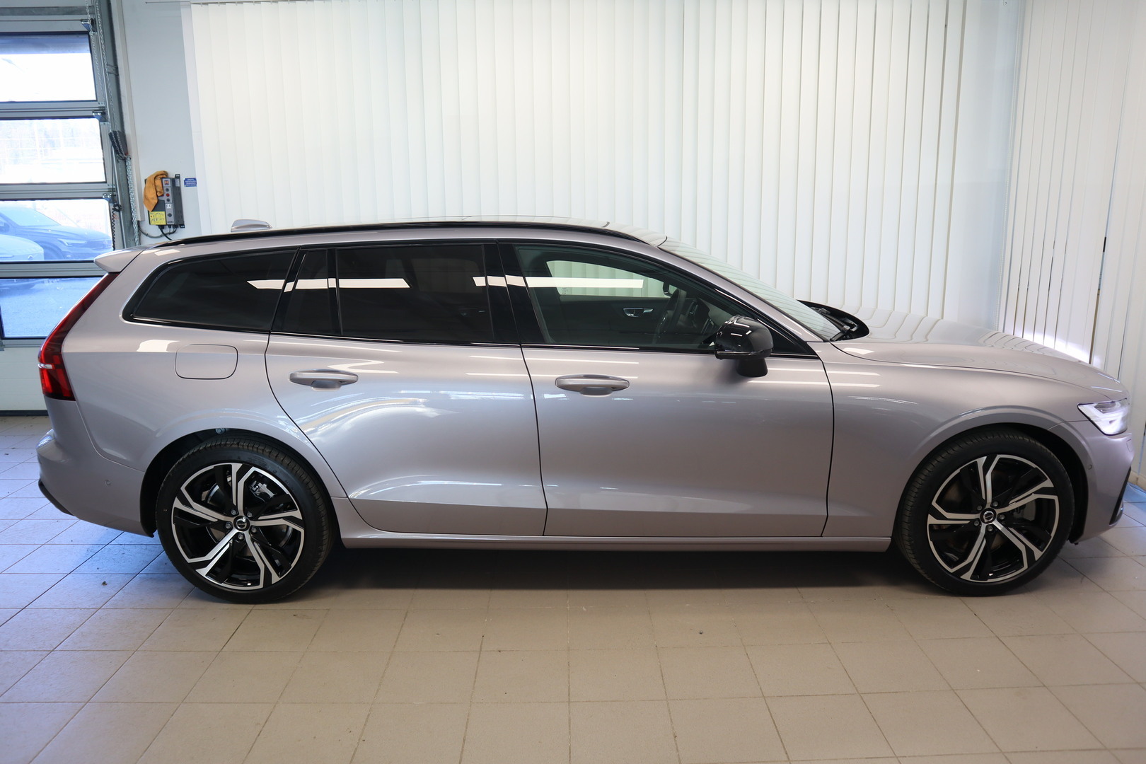 VOLVO V60 6