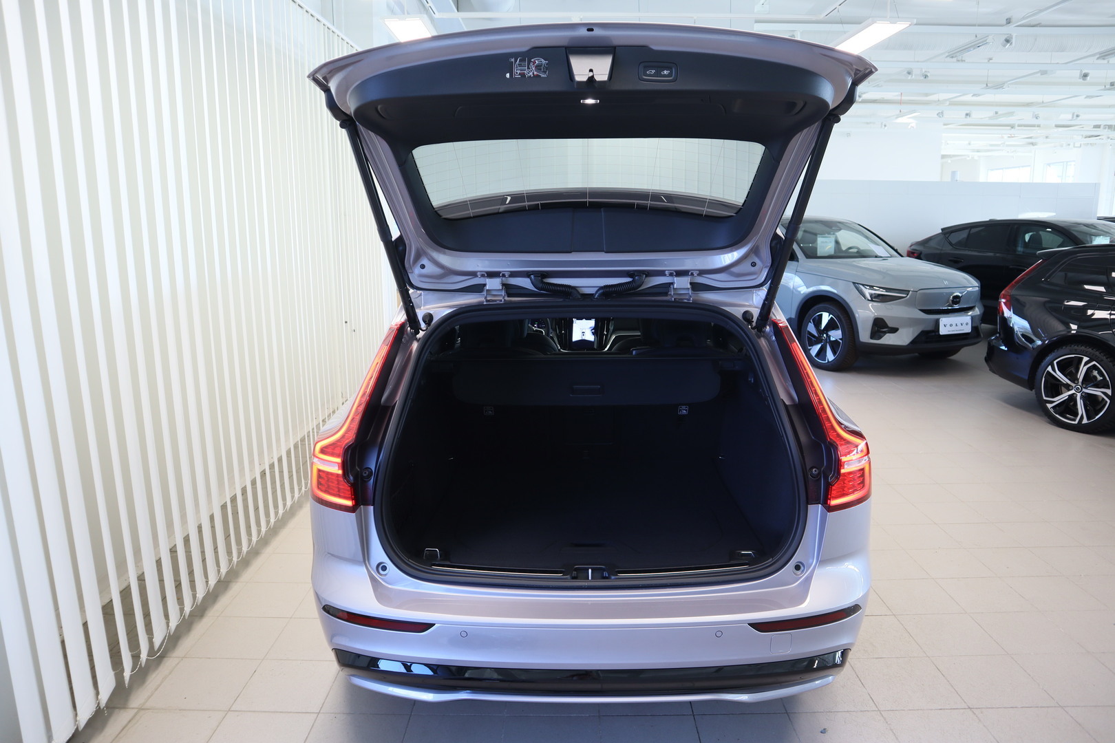 VOLVO V60 9