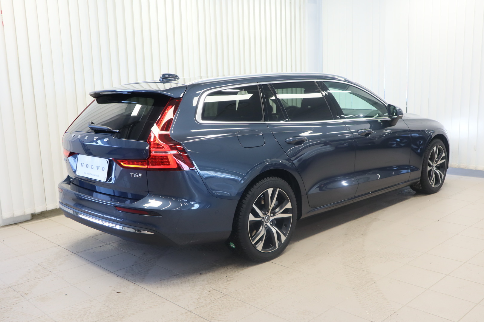 VOLVO V60 5