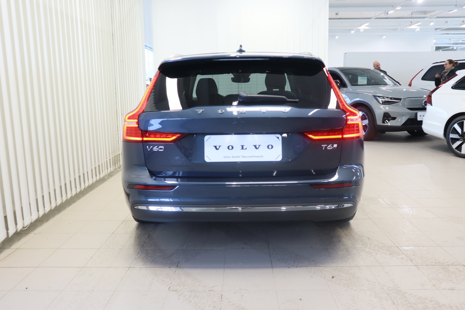 VOLVO V60 6