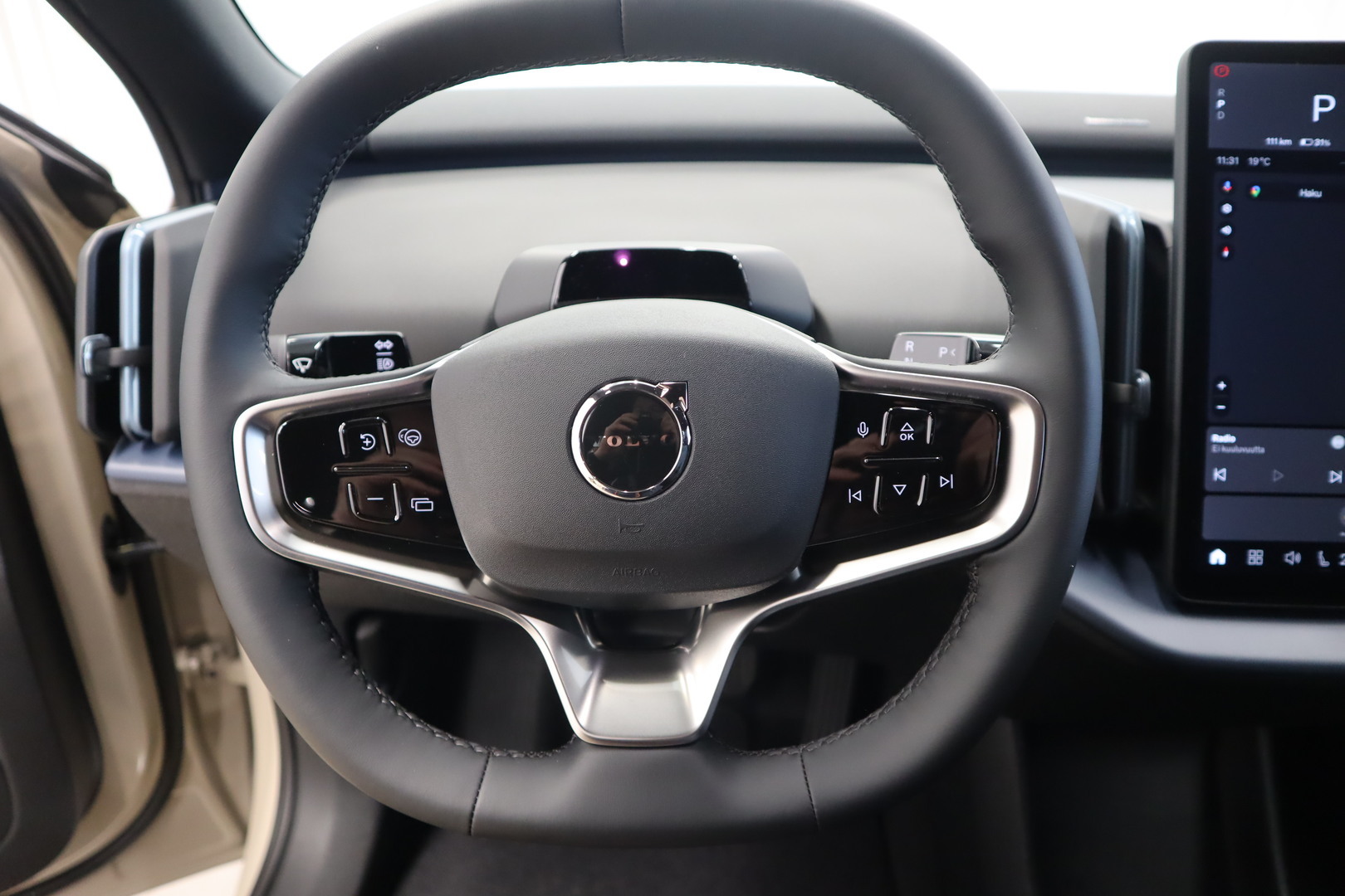 VOLVO EX30 13
