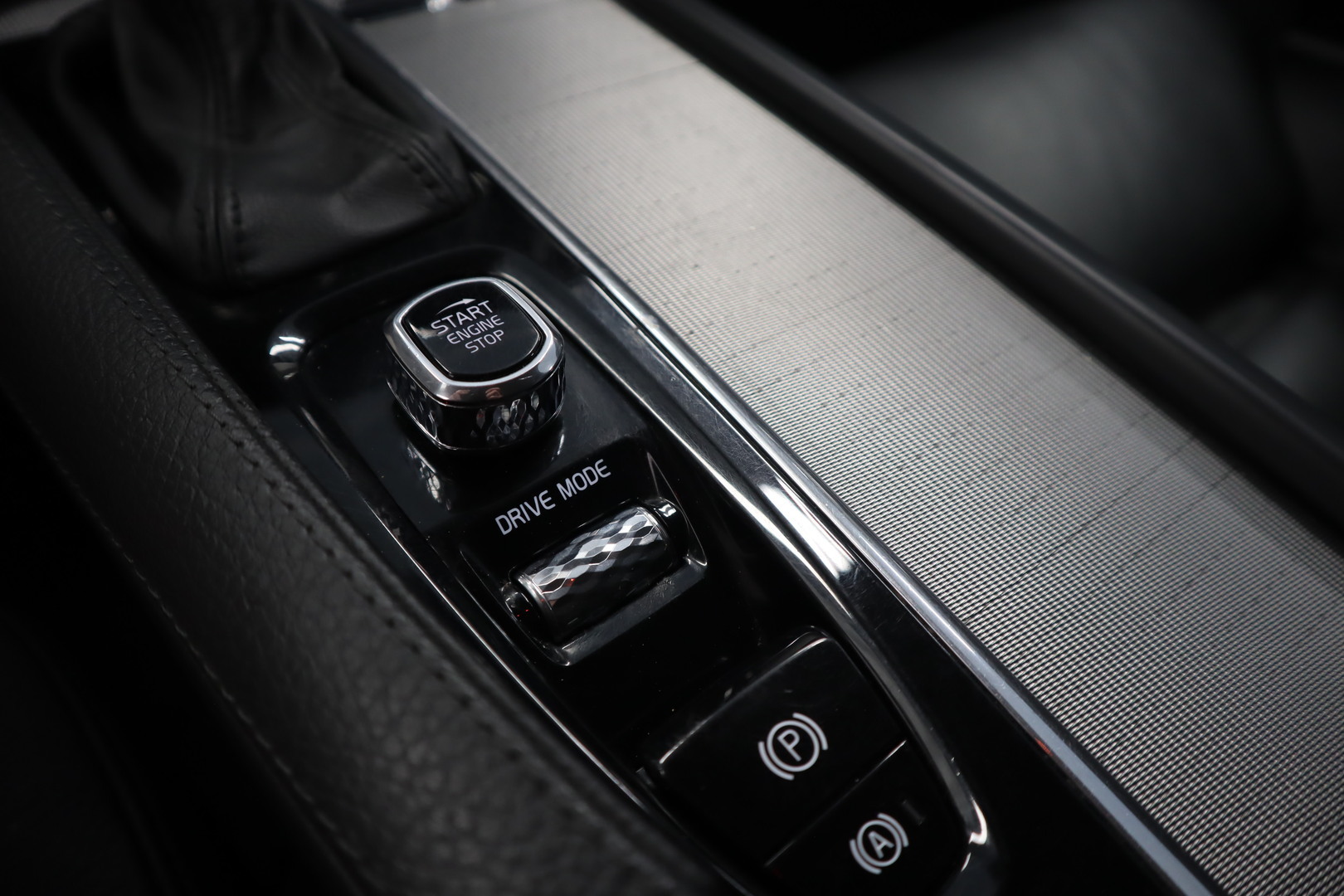 VOLVO V90 18