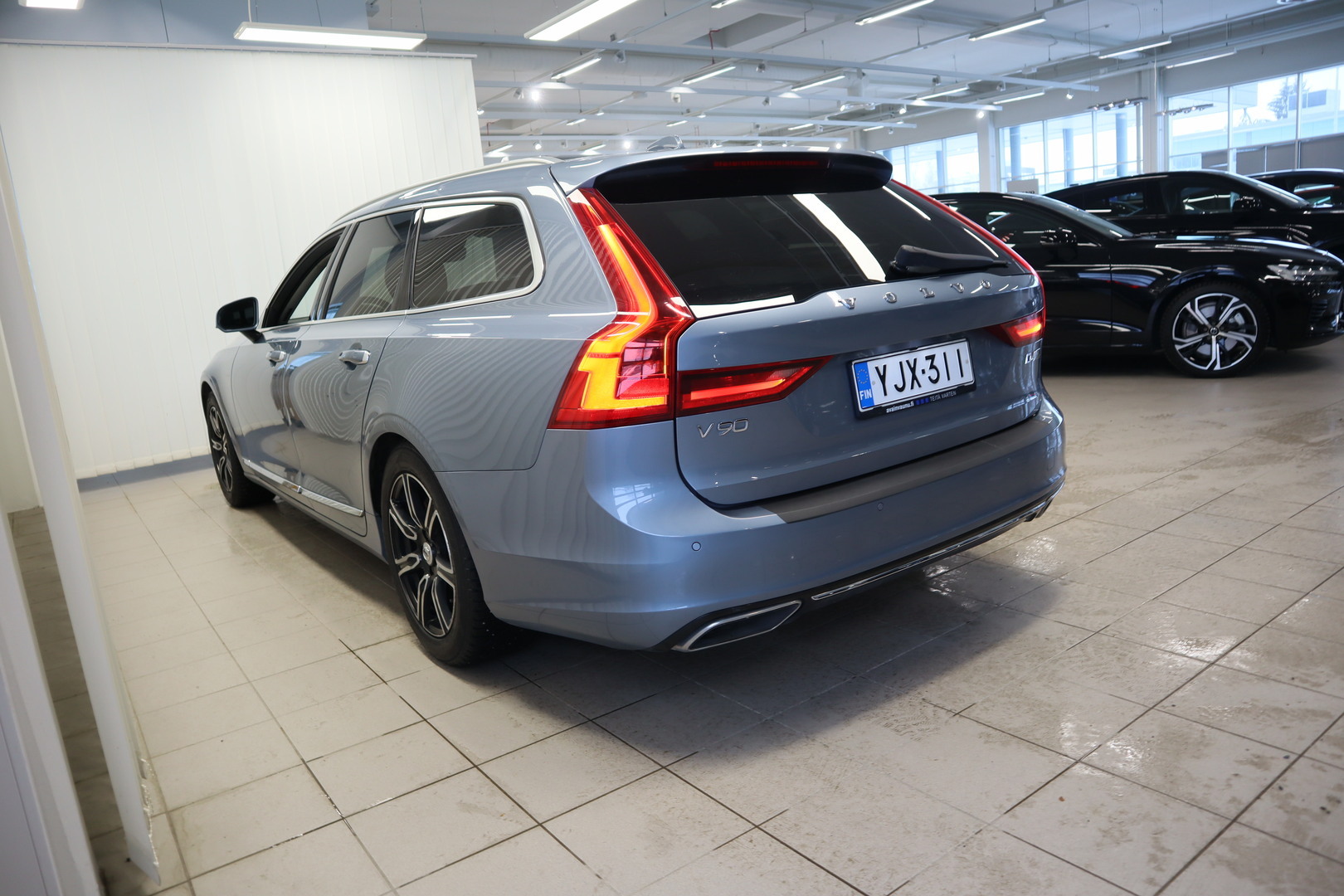 VOLVO V90 7