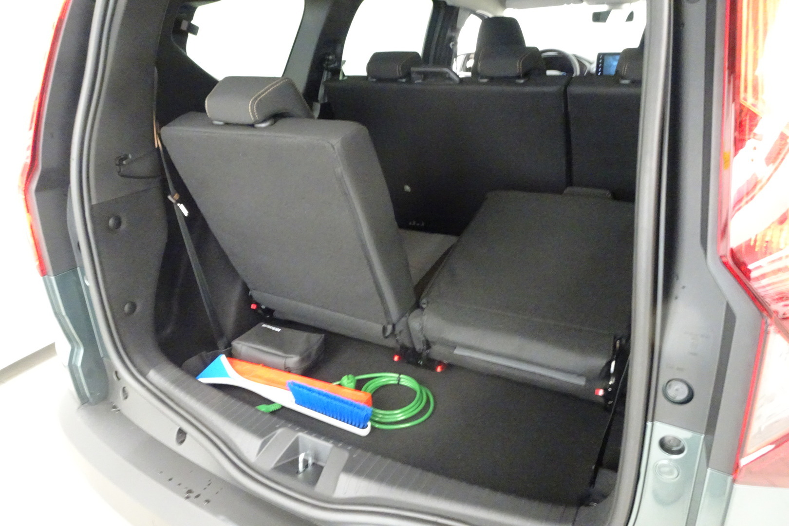 DACIA Jogger 16